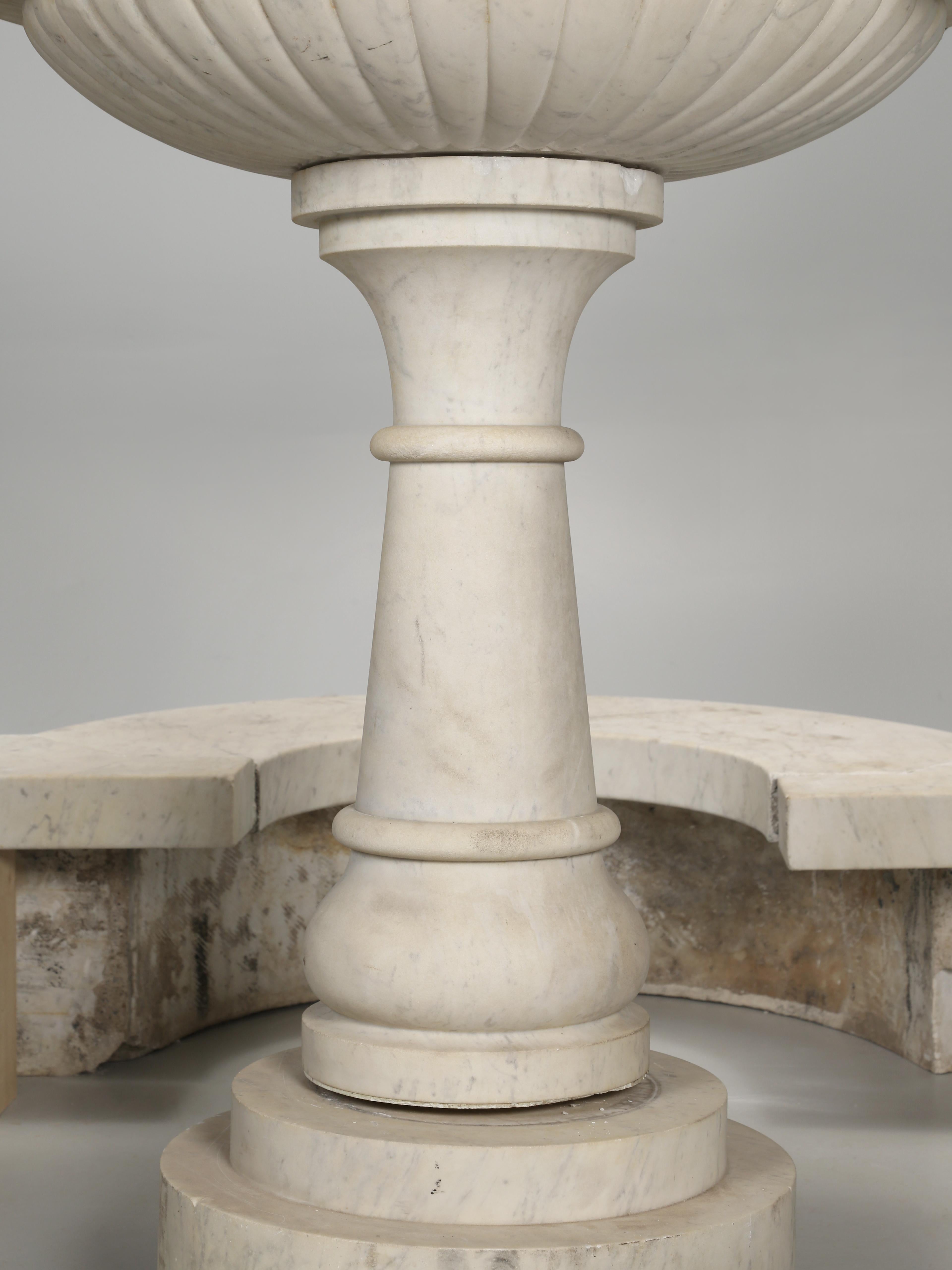 Antique Italian Marble Fountain Quatrefoil Basin Carved Marble Fish Spout c 1920 In Good Condition For Sale In Chicago, IL