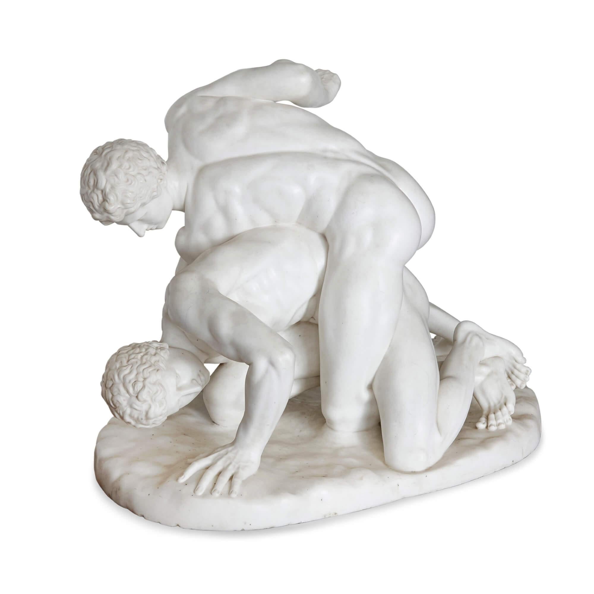 Greco classico Scultura antica in marmo italiano con originale romano dei lottatori in vendita