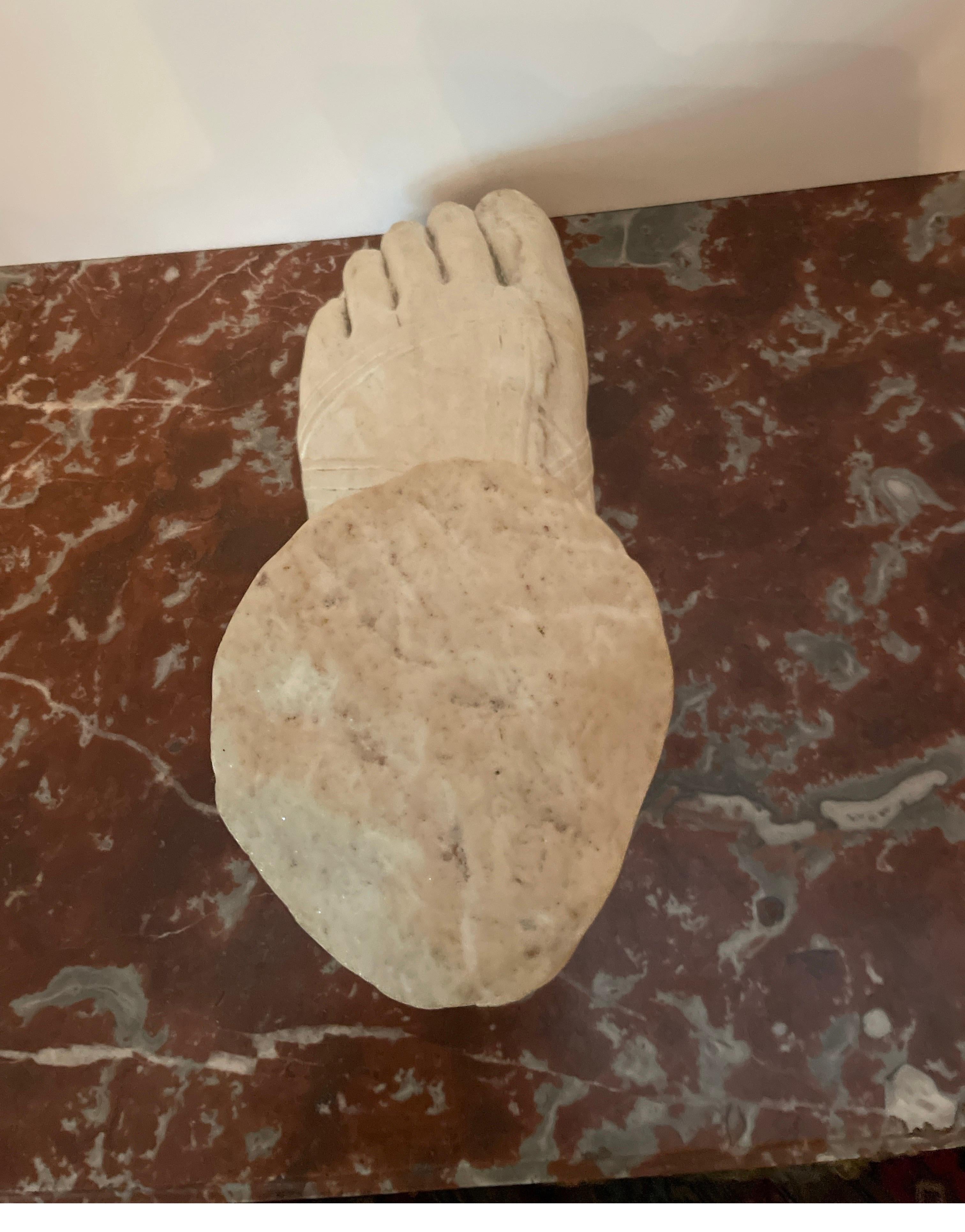 XIX secolo Antica scultura di piede in marmo italiano in vendita