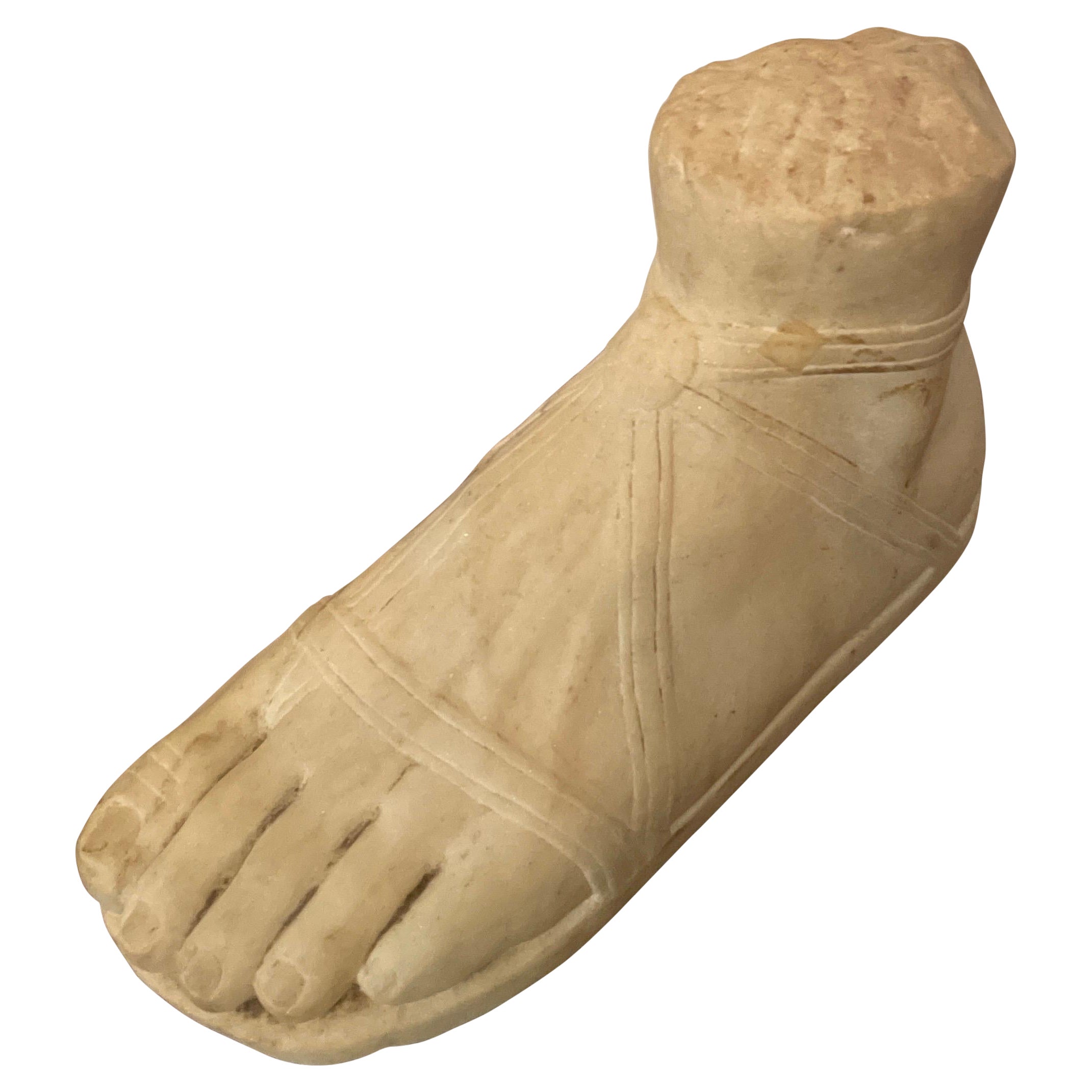 Antica scultura di piede in marmo italiano