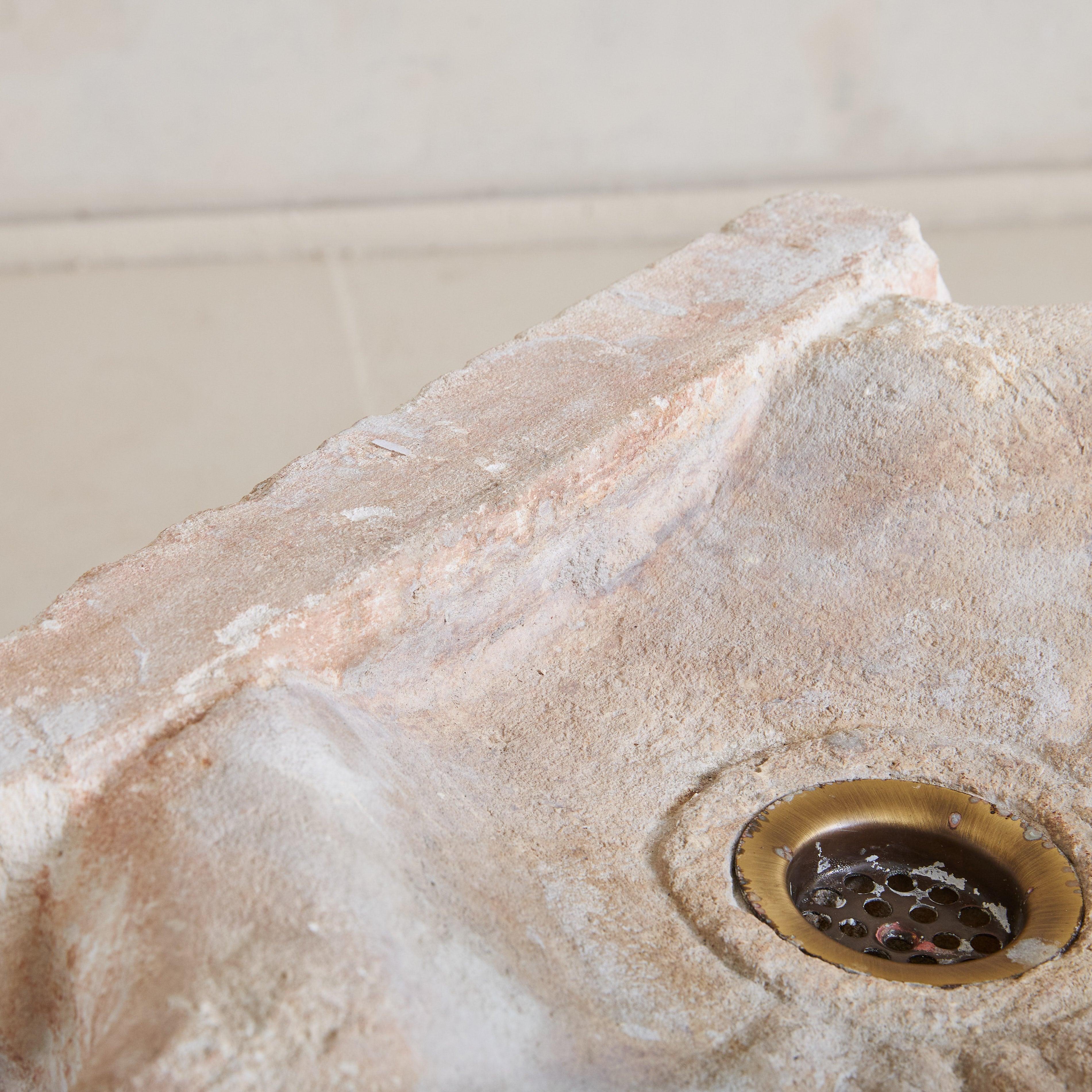 Antique Italian Marble Shell Sink, Mid-19th Century For Sale 1