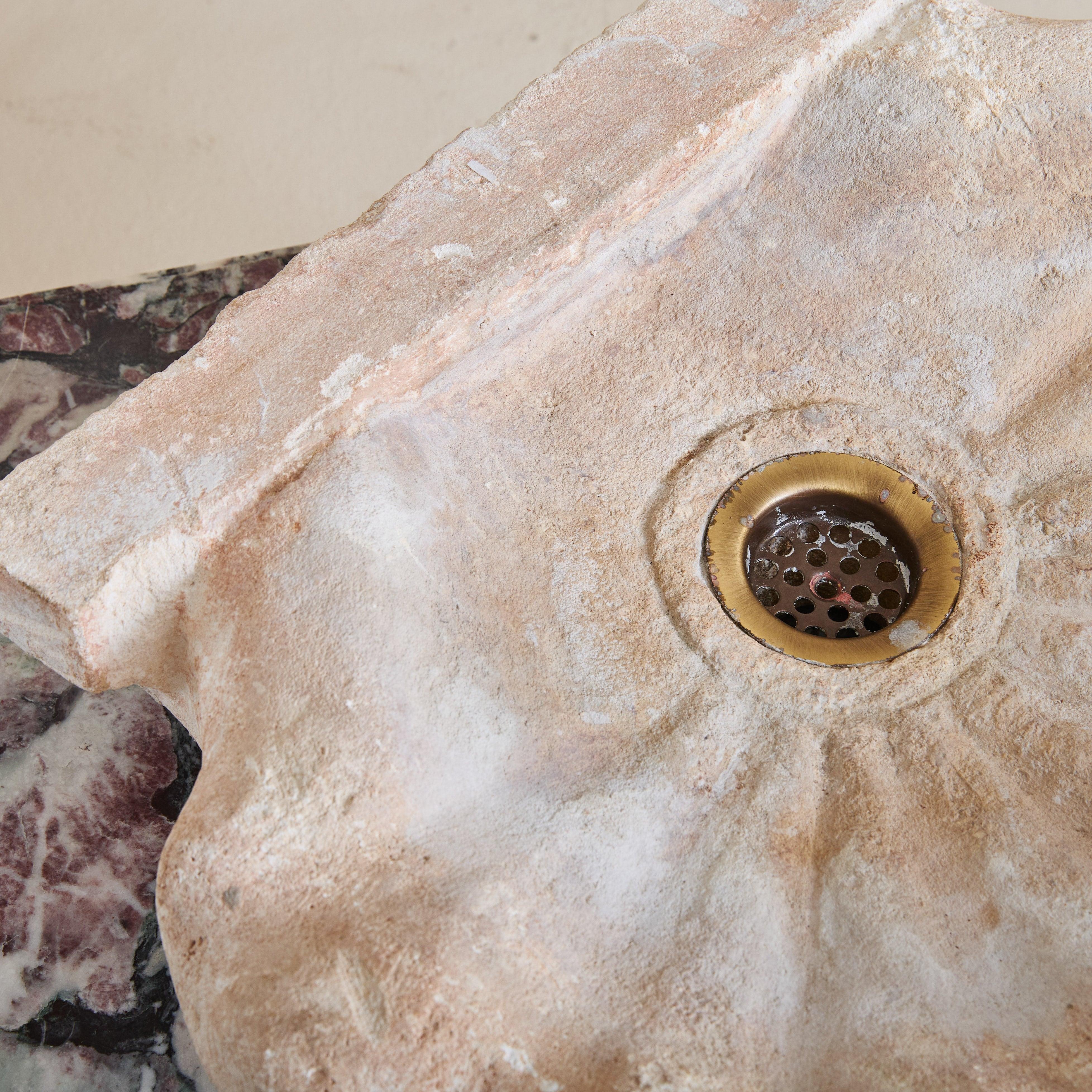 Antique Italian Marble Shell Sink, Mid-19th Century For Sale 2
