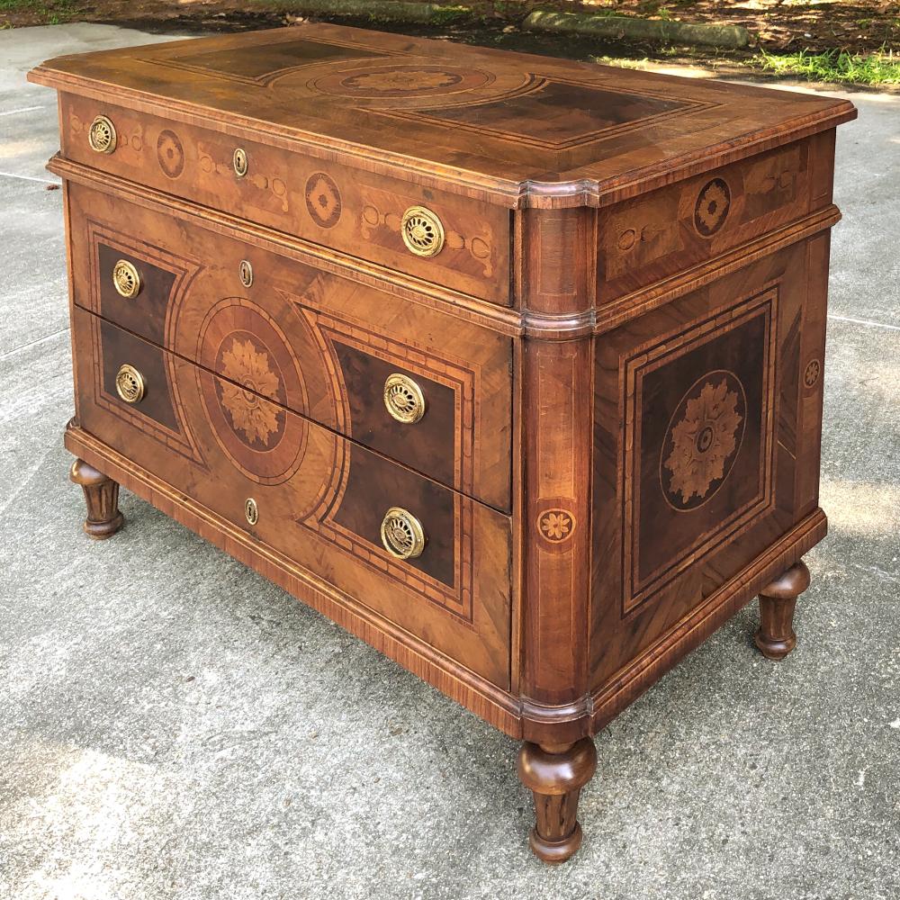 Antique Italian Marquetry Commode In Good Condition In Dallas, TX