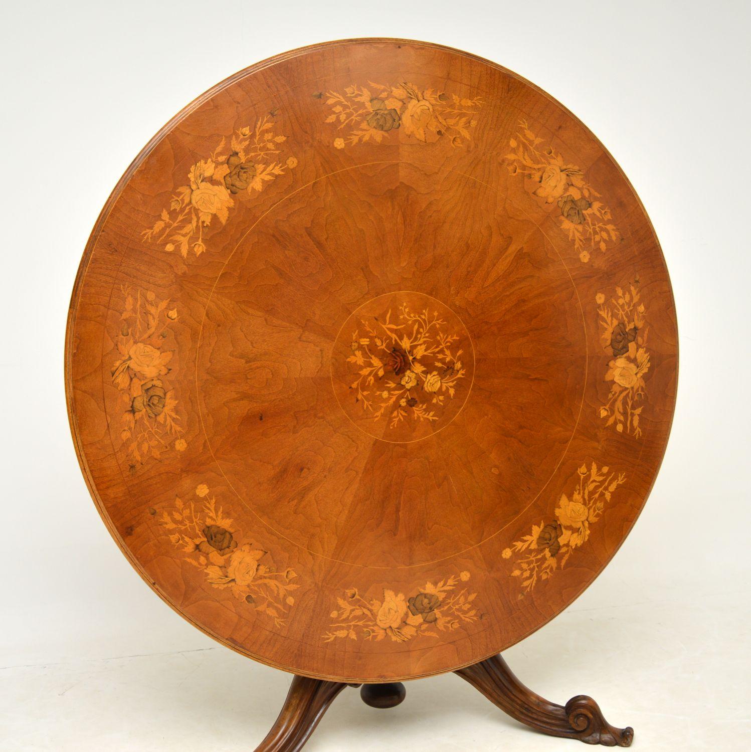 Antique Italian Marquetry Top Walnut Dining Table In Good Condition In London, GB