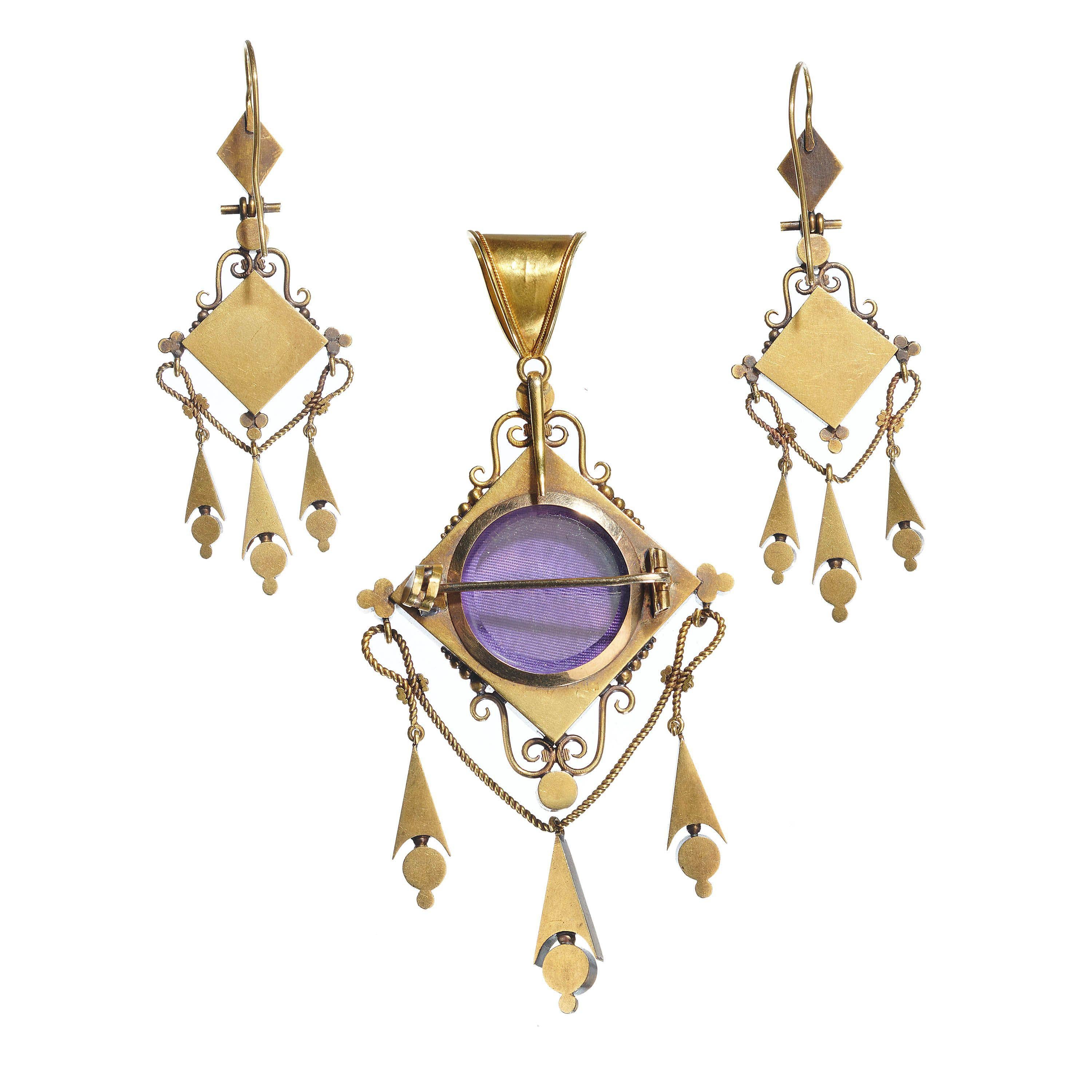 Antique Italian Micromosaic Gold Brooch-Pendant And Earrings Suite, Circa 1870 For Sale 4