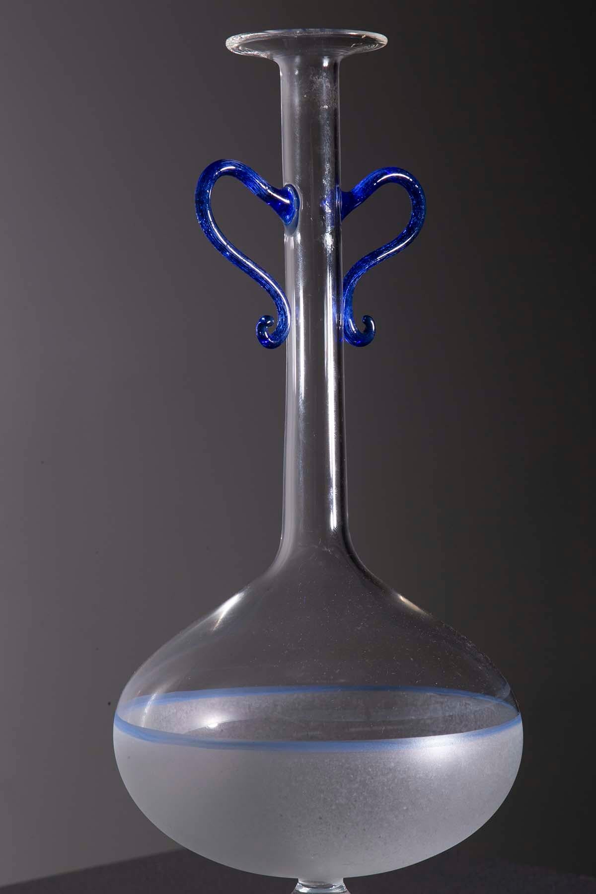 Début du 20ème siècle Vase italien ancien en verre soufflé de Murano bleu en vente