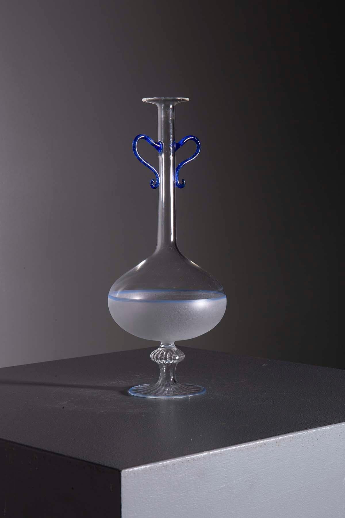 Antique Italian Murano blown glass vase Blue For Sale 3