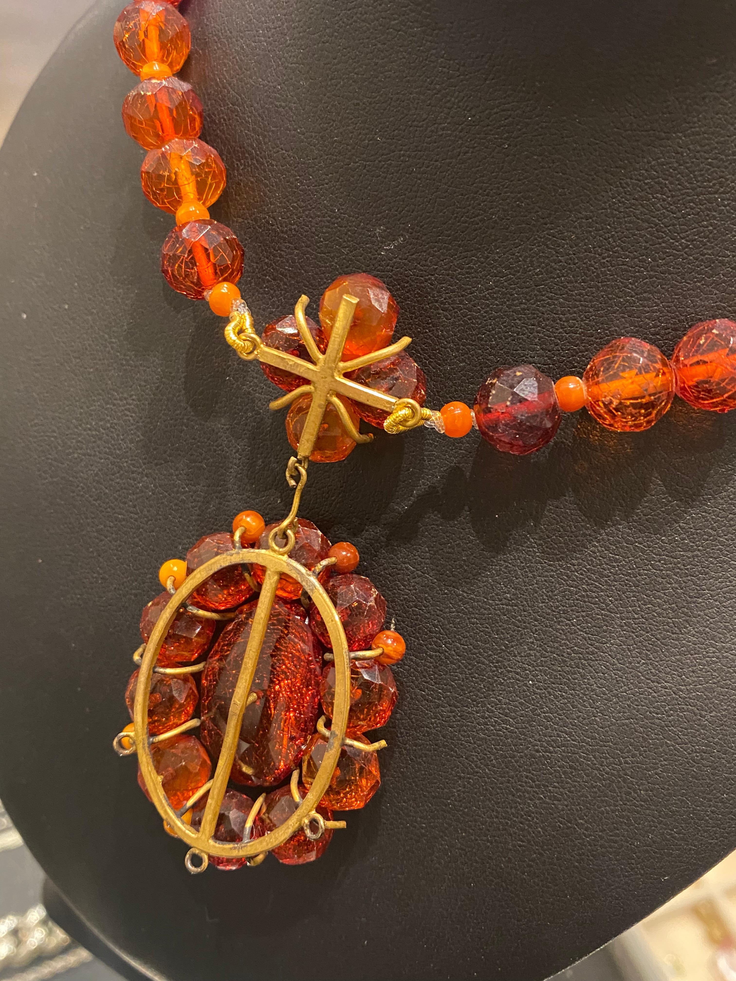 Oval Cut Antique Italian Natural Amber Necklace & Pendant, 9K Gold Clasp, 49cm long. For Sale