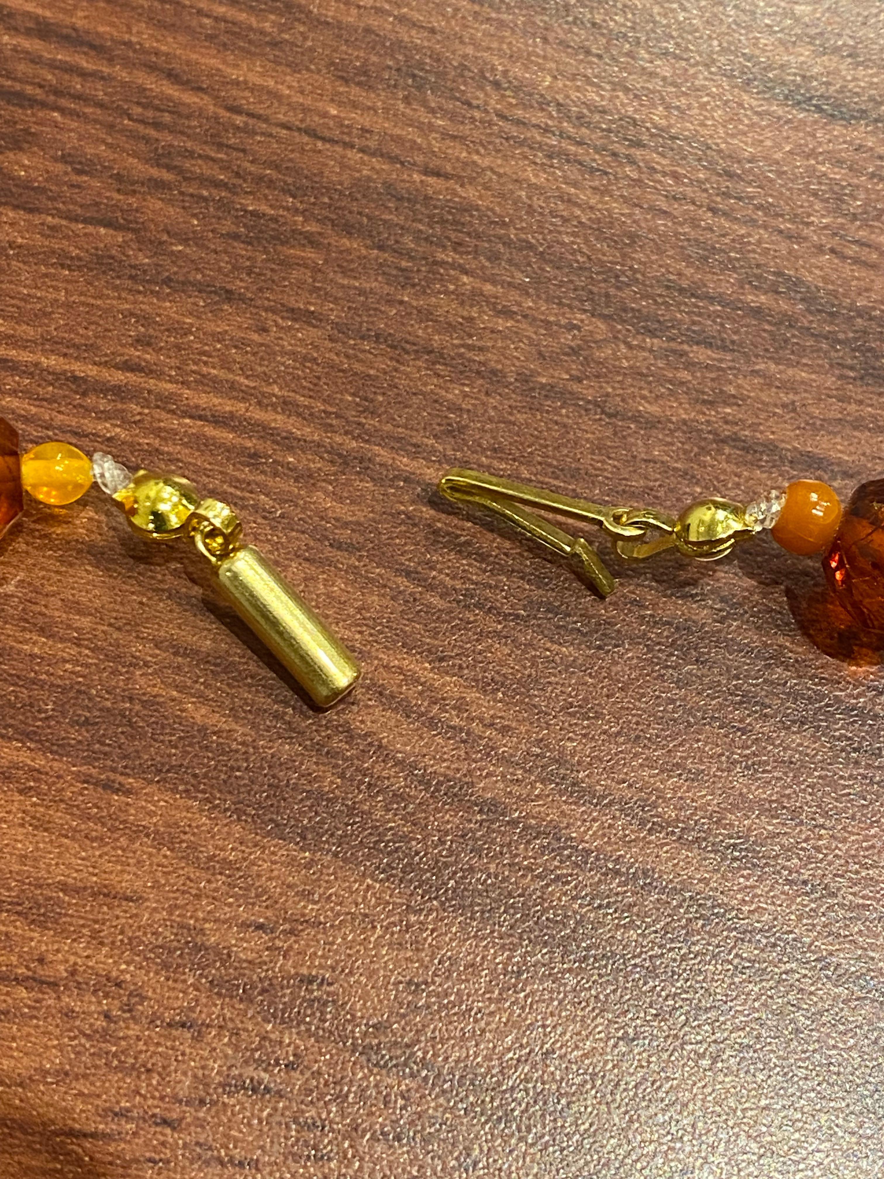 Antique Italian Natural Amber Necklace & Pendant, 9K Gold Clasp, 49cm long. For Sale 1