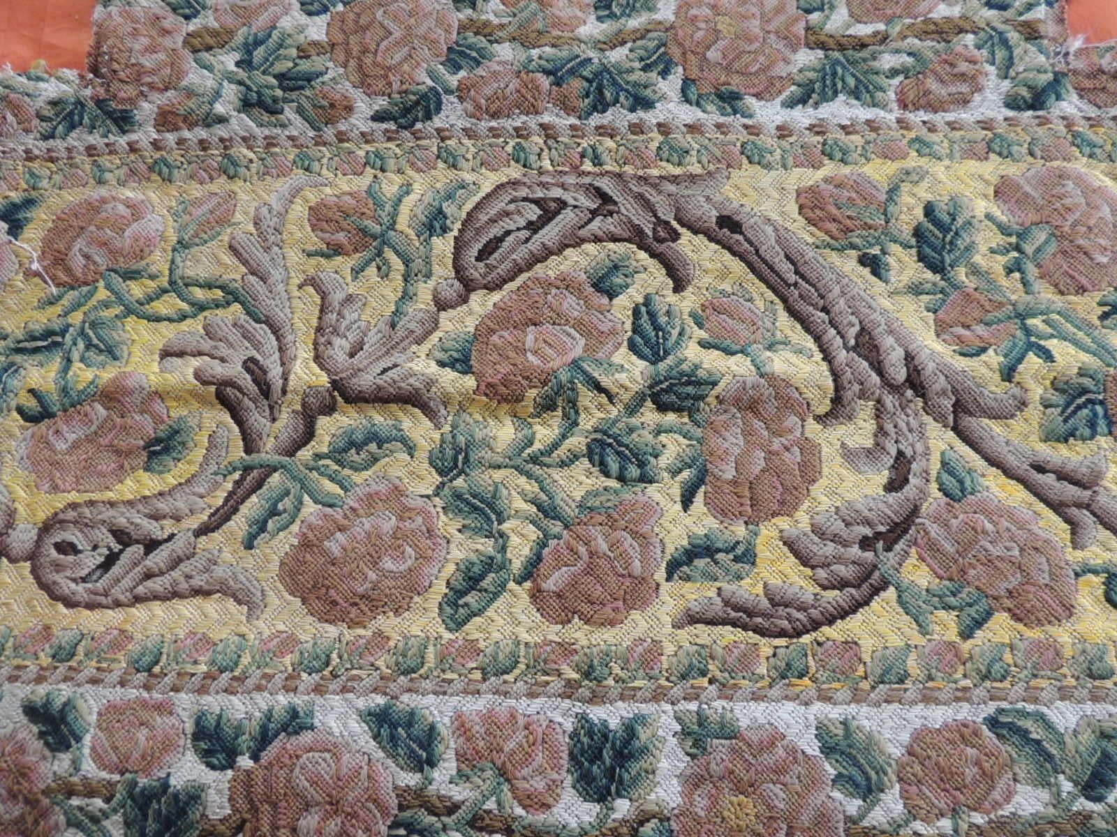 Antique Italian needlework tapestry floral panel.
Green and yellow silk tapestry panel, depicting flowers and vines.
Ideal for pillows or upholstery.
Sold as is.
Size: 20