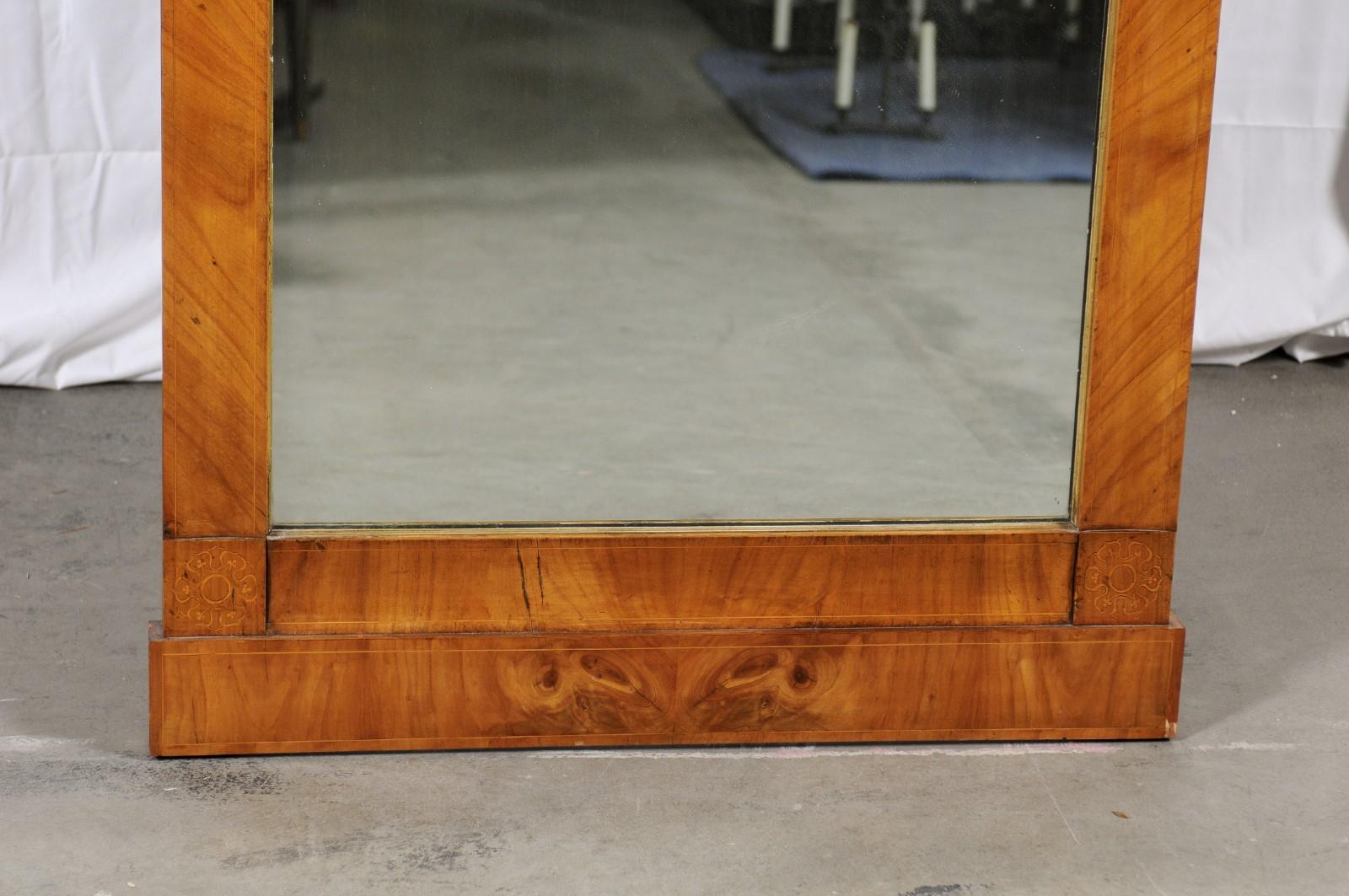 Antique Italian Neoclassical Burl wood Frame Mirror In Good Condition In Atlanta, GA
