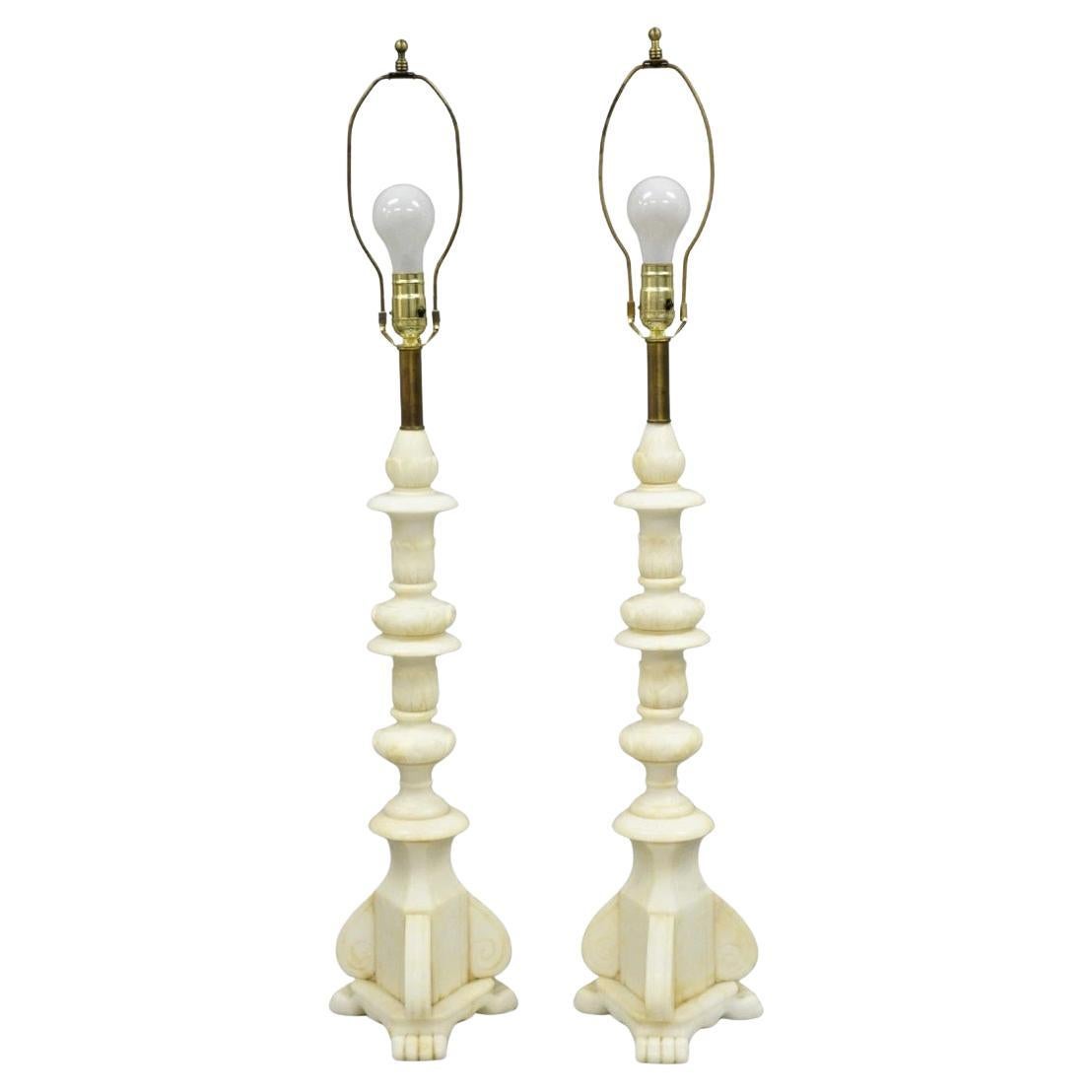 Paire de lampes de table à colonne en marbre d'albâtre sculpté de style néoclassique italien ancien en vente