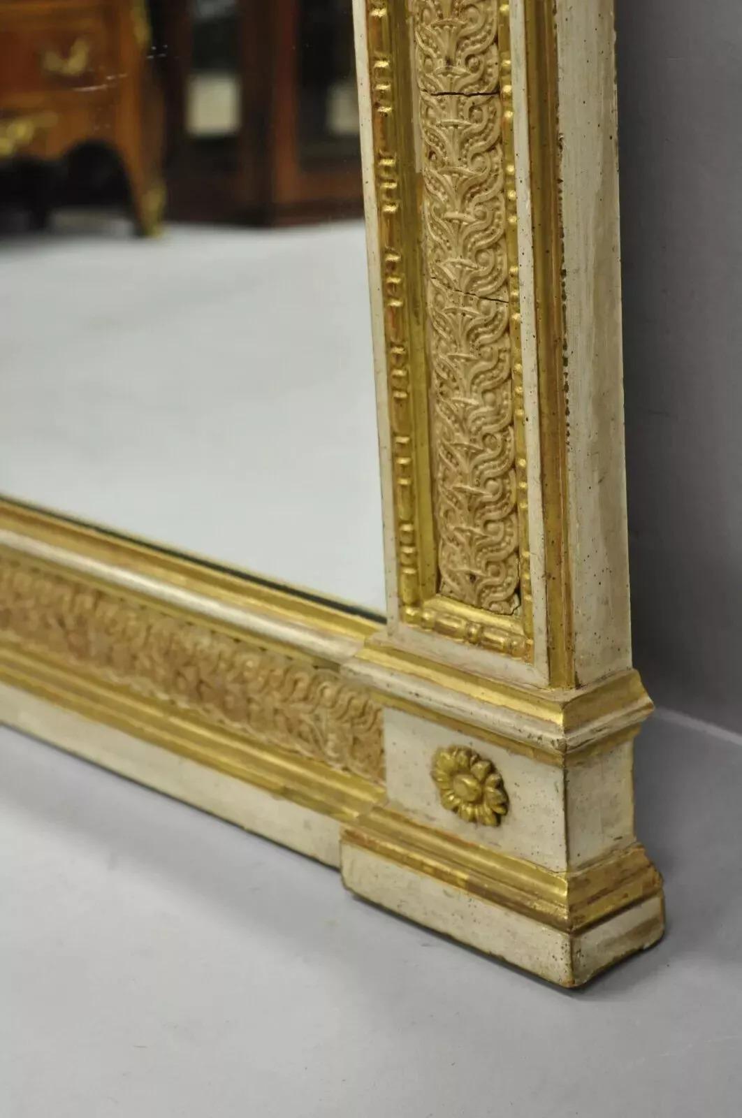 Antike italienische neoklassische geschnitzt Gold Giltwood gewölbt großen Wandspiegel im Angebot 4