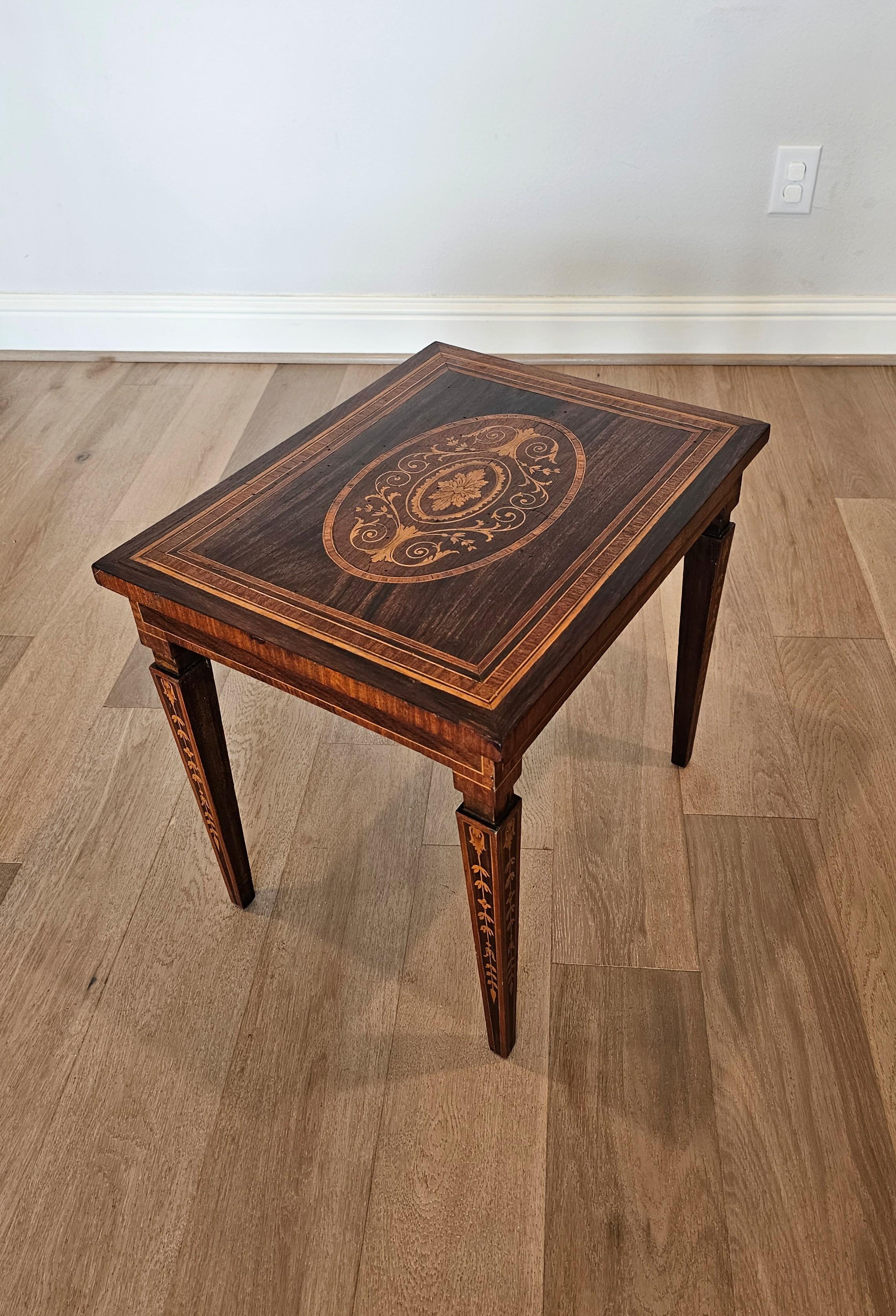 Elegant antique Italian Neoclassical style side table in the manner of Giuseppe Maggiolini (Italian, 1738-1814)

Hand-crafted in Italy in the 19th century, most likely Lombardy region of Northern Italy, finished in Louis XVI taste, featuring solid
