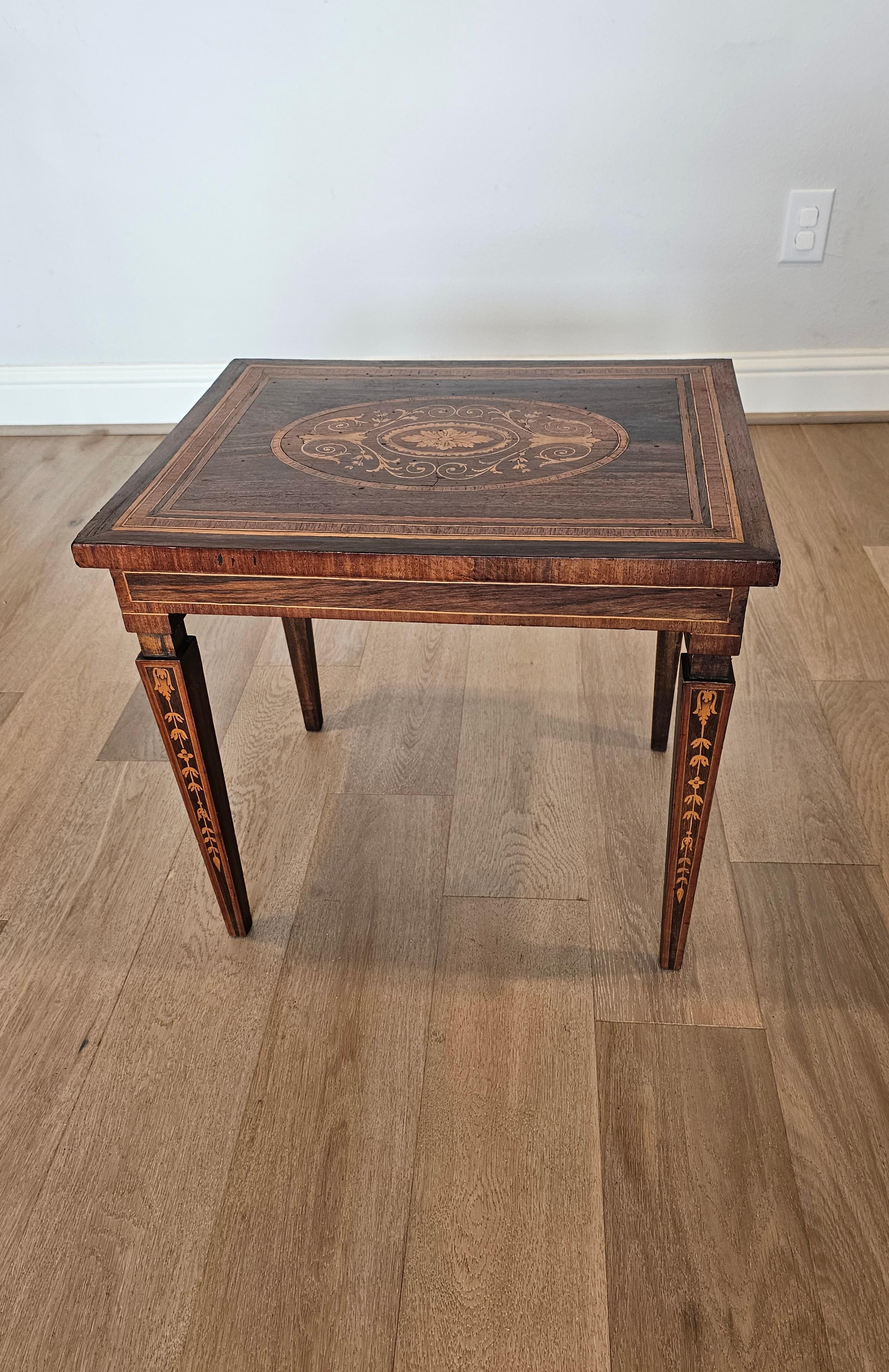 Cross-Banded Antique Italian Neoclassical Giuseppe Maggiolini Inlaid Side Table 