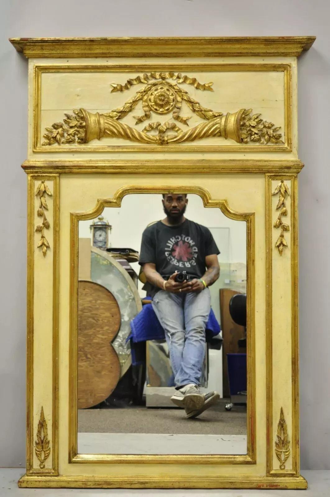 Antique Italian Neoclassical Gold Giltwood Large 58x40 Trumeau Wall Mirror For Sale 6
