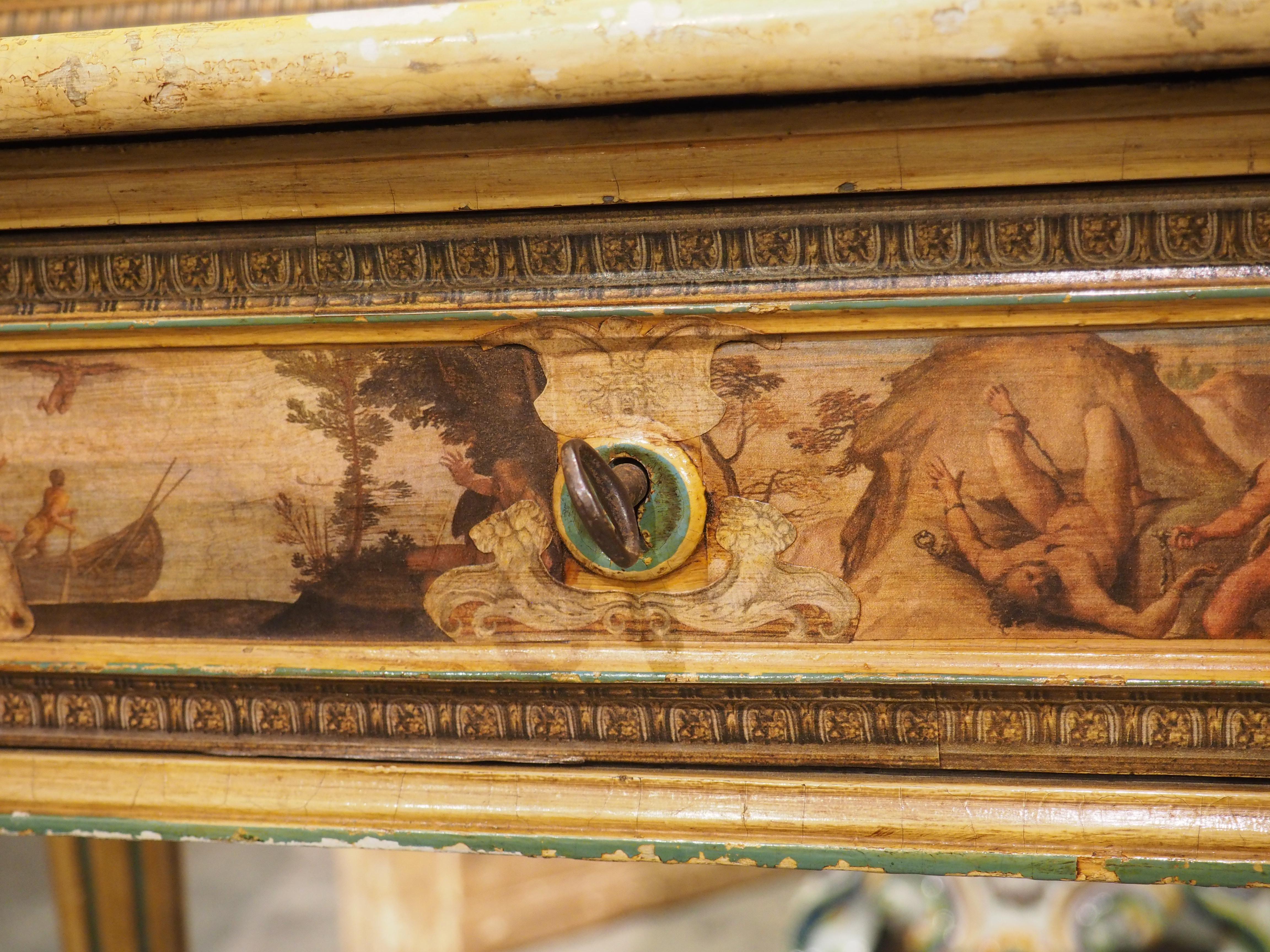 Néoclassique Ancien bureau de dame italien néoclassique peint et découpé, vers 1890 en vente
