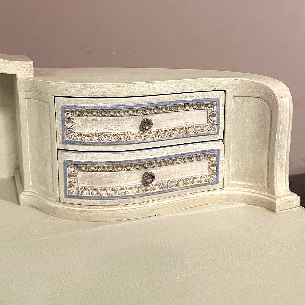 Ancienne vanité italienne néoclassique peinte en forme de rein ~ Commode en vente 5