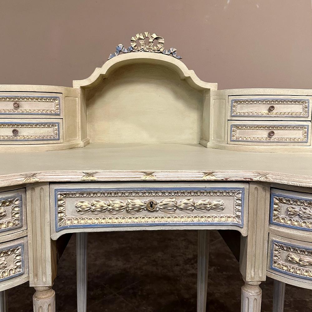 Ancienne vanité italienne néoclassique peinte en forme de rein ~ Commode en vente 9