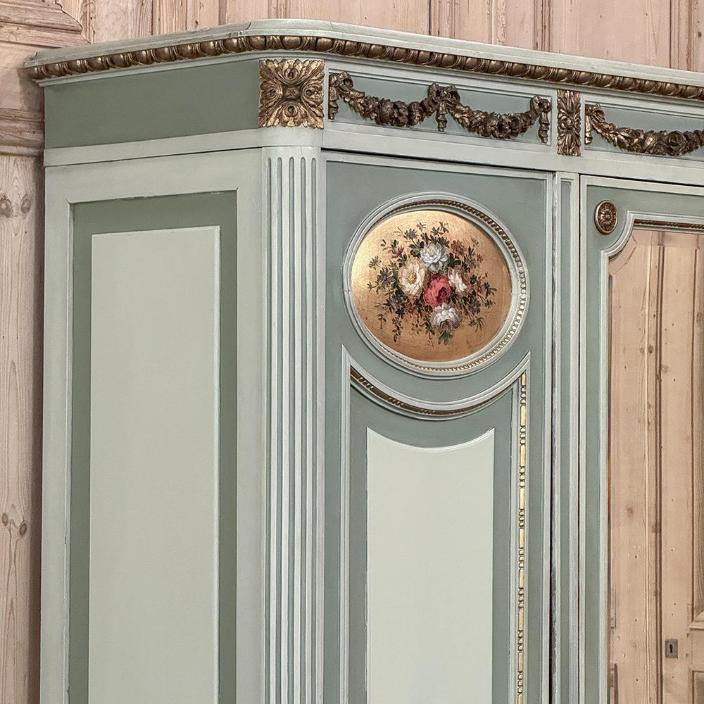 Antico armadio triplo dipinto in stile neoclassico italiano 8