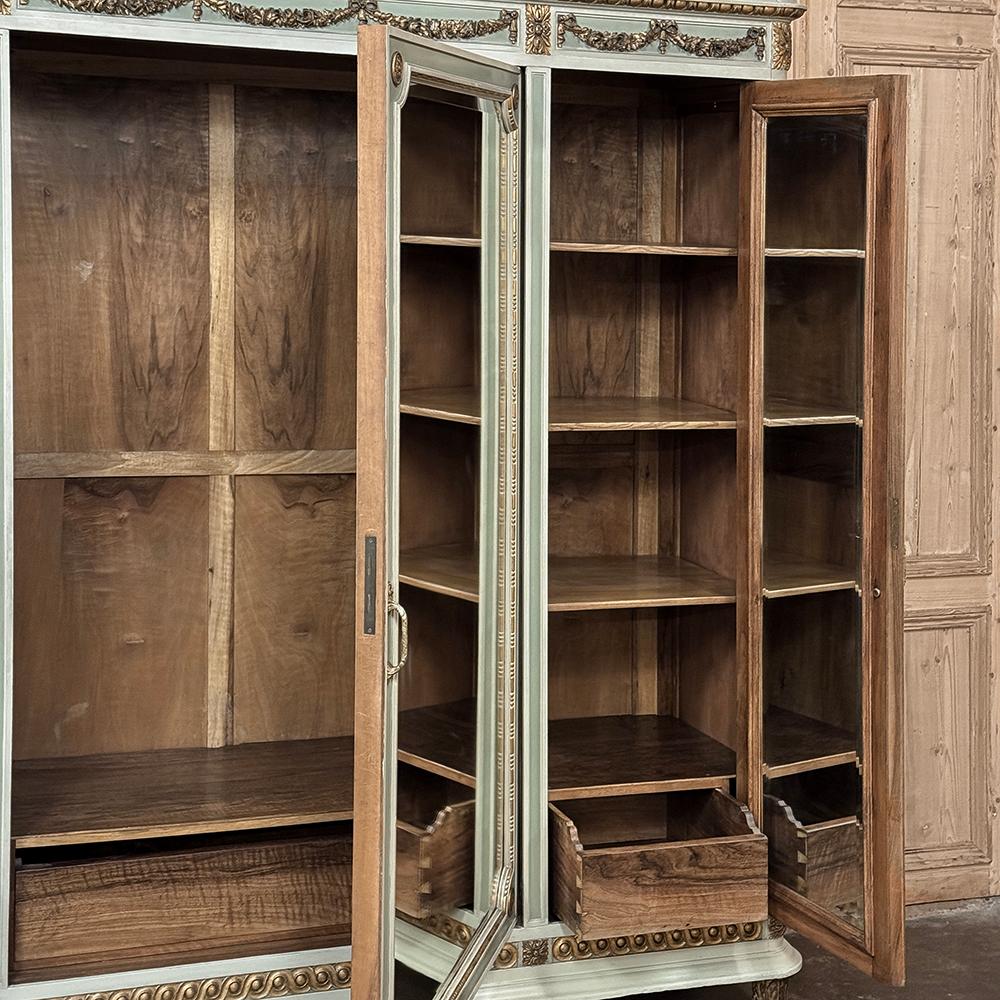Antico armadio triplo dipinto in stile neoclassico italiano 12