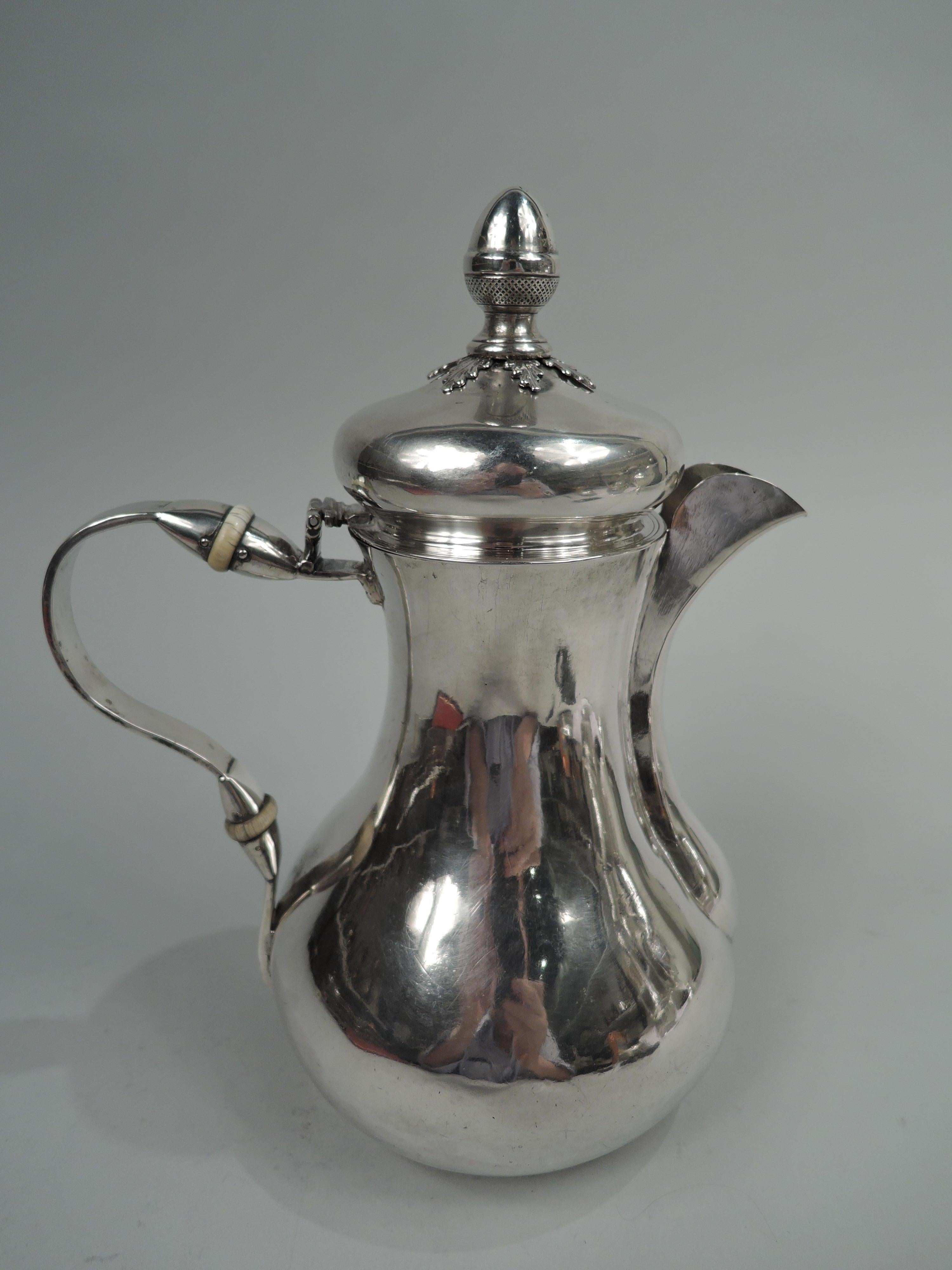 Antique Italian Neoclassical Silver Coffeepot In Good Condition For Sale In New York, NY