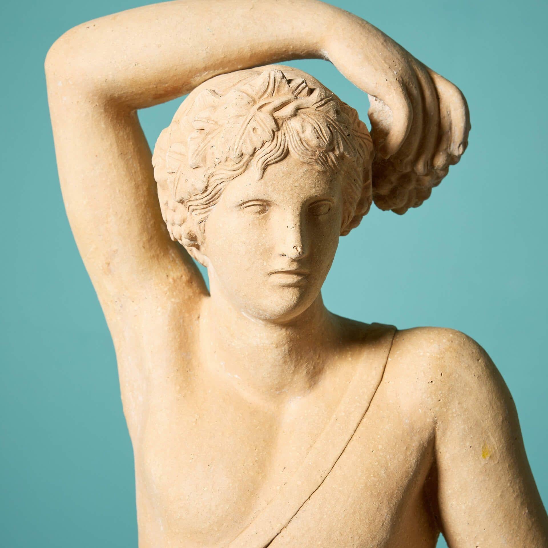 Grand Tour Statue de Bacchus en grès néoclassique italien ancien en vente
