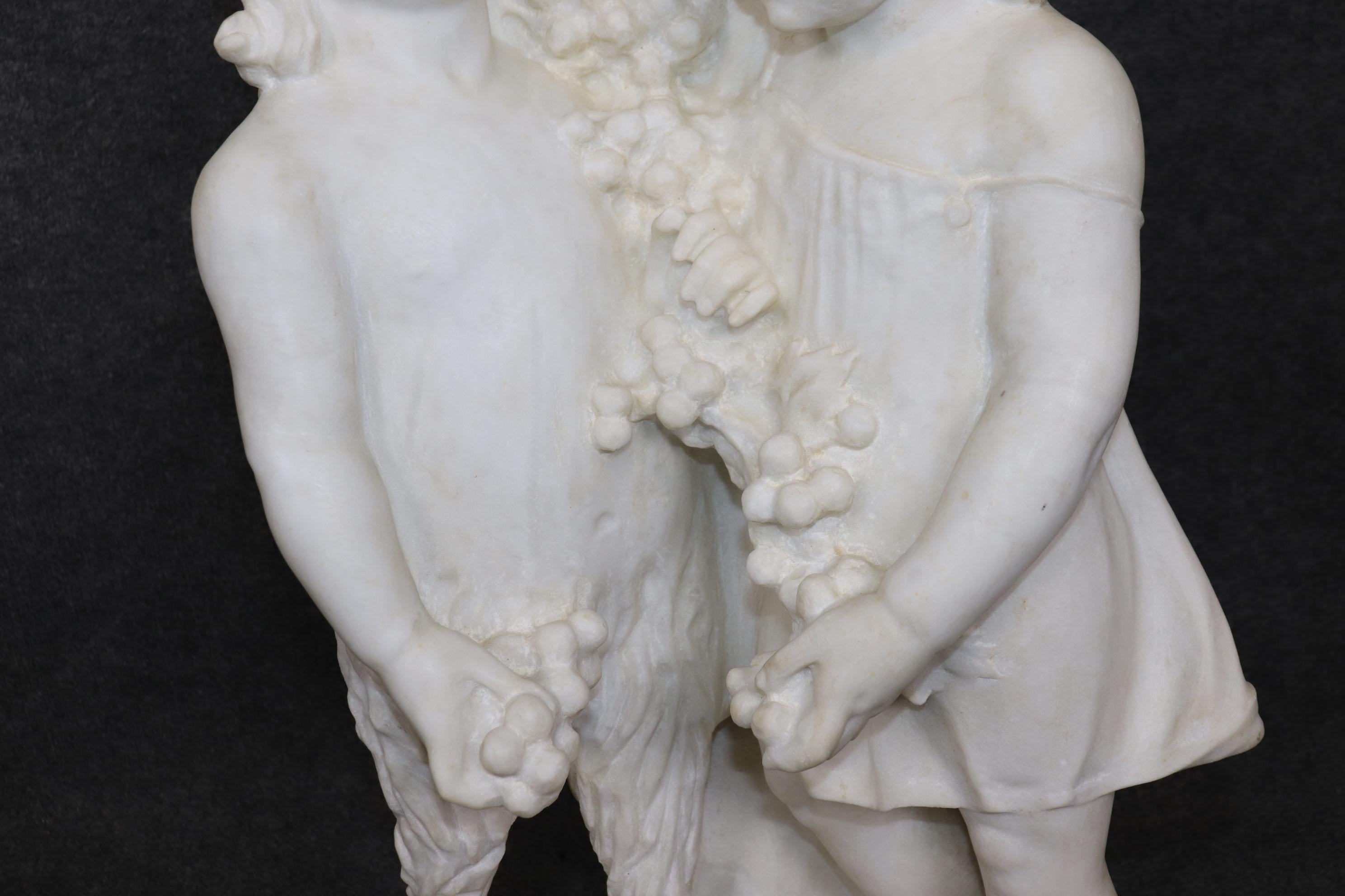 Antica scultura in marmo in stile neoclassico italiano di bambini putti in vendita 10