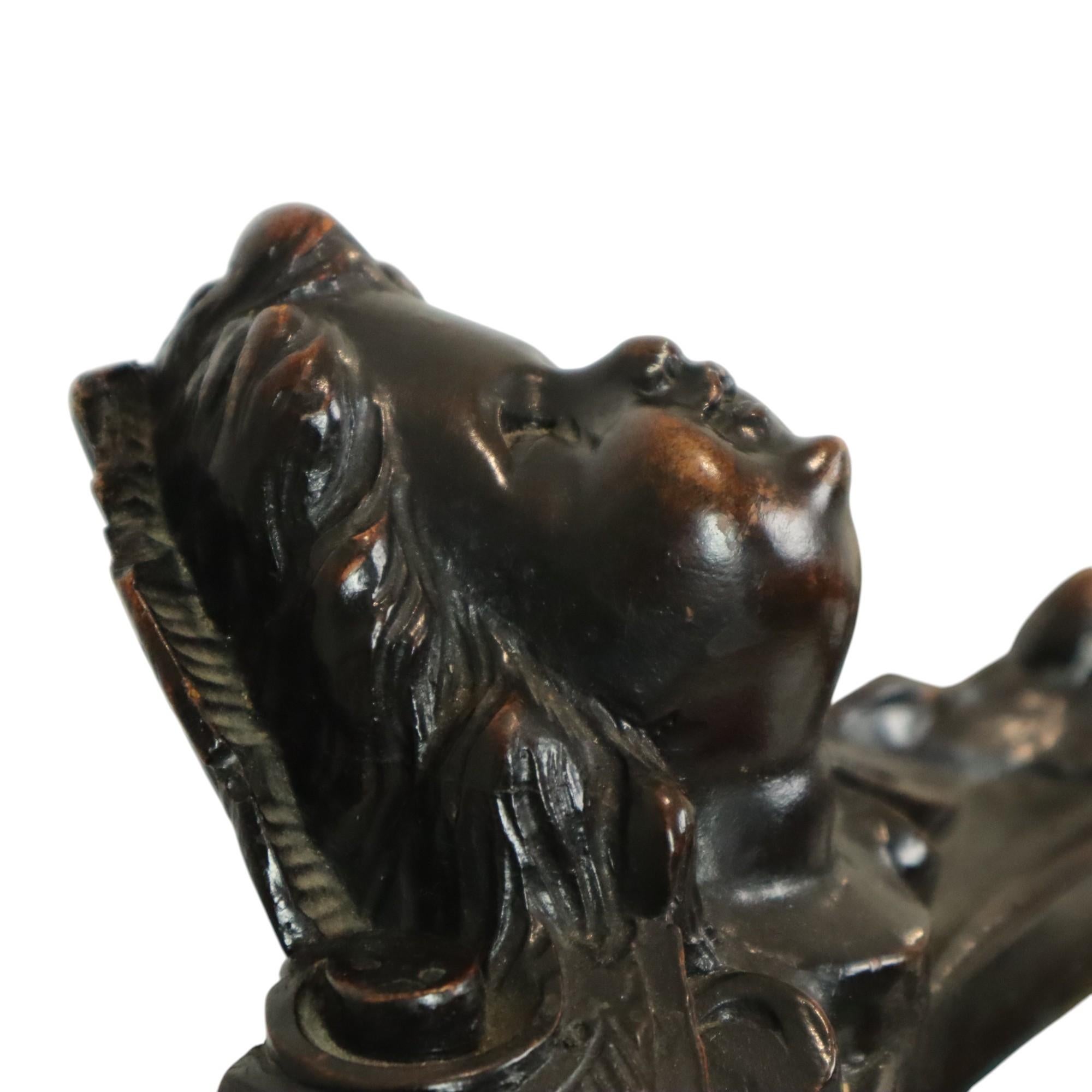 Ancienne chaise d'angle italienne en Oak Oak Style Renaissance en vente 5