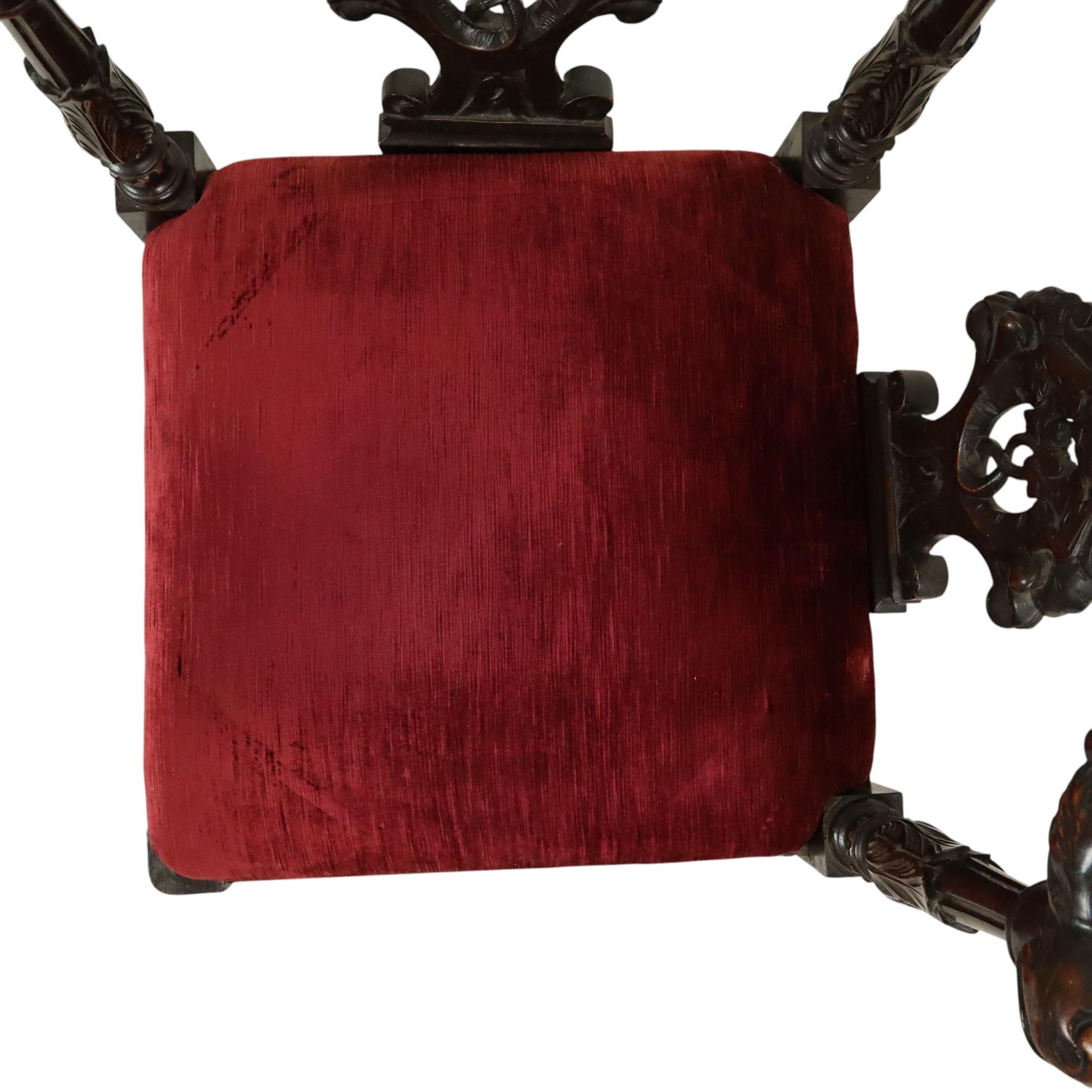 Ancienne chaise d'angle italienne en Oak Oak Style Renaissance en vente 12