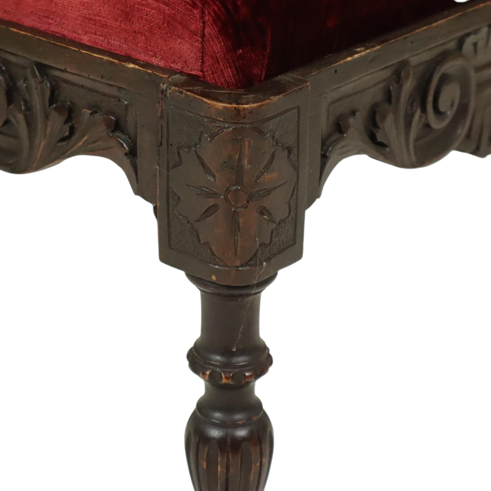 Ancienne chaise d'angle italienne en Oak Oak Style Renaissance en vente 4