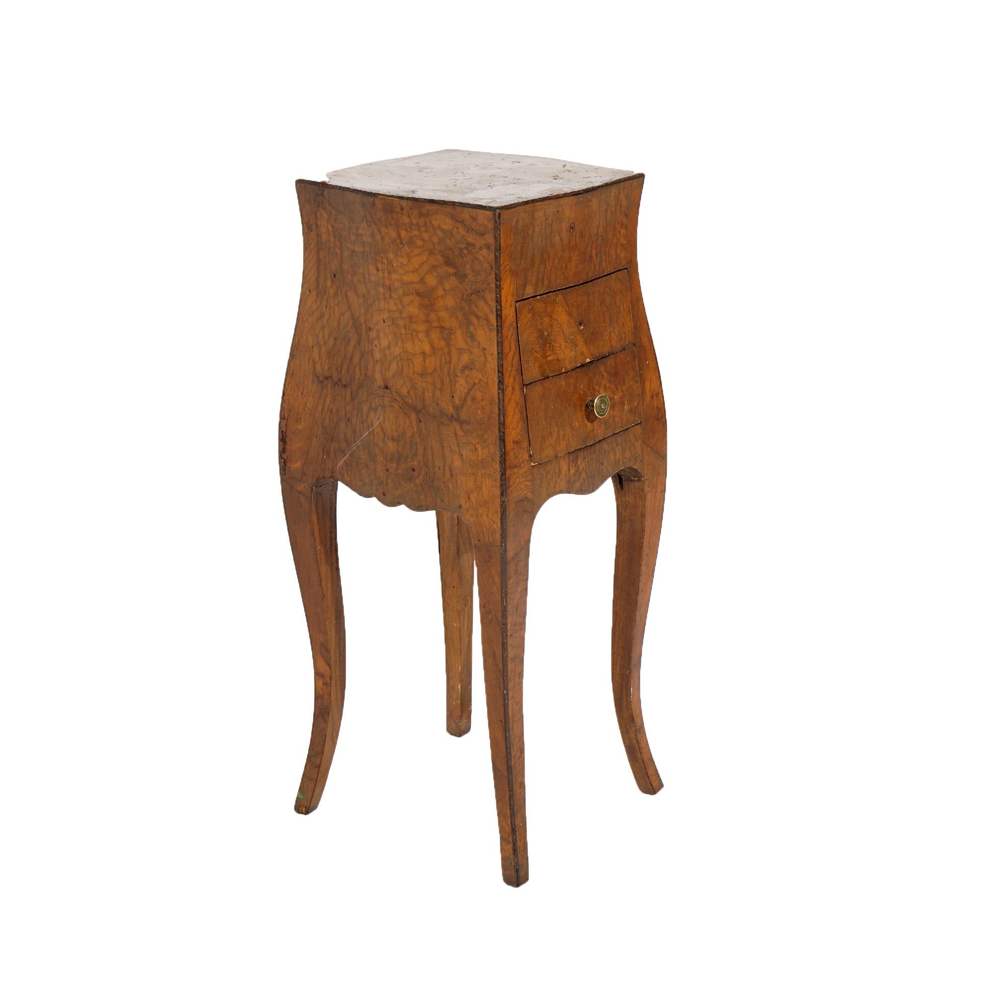 Ancien meuble d'appoint à trois tiroirs en bois d'olivier italien Circa 1900 en vente 7