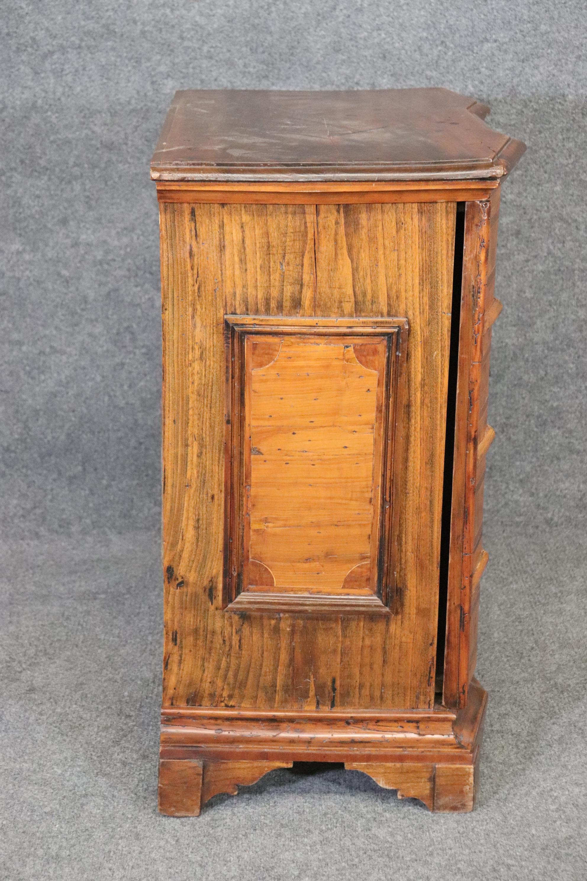 Antique Italian Olivewood Radio Cabinet or Minibar Liquor Cabinet, Circa 1930 1