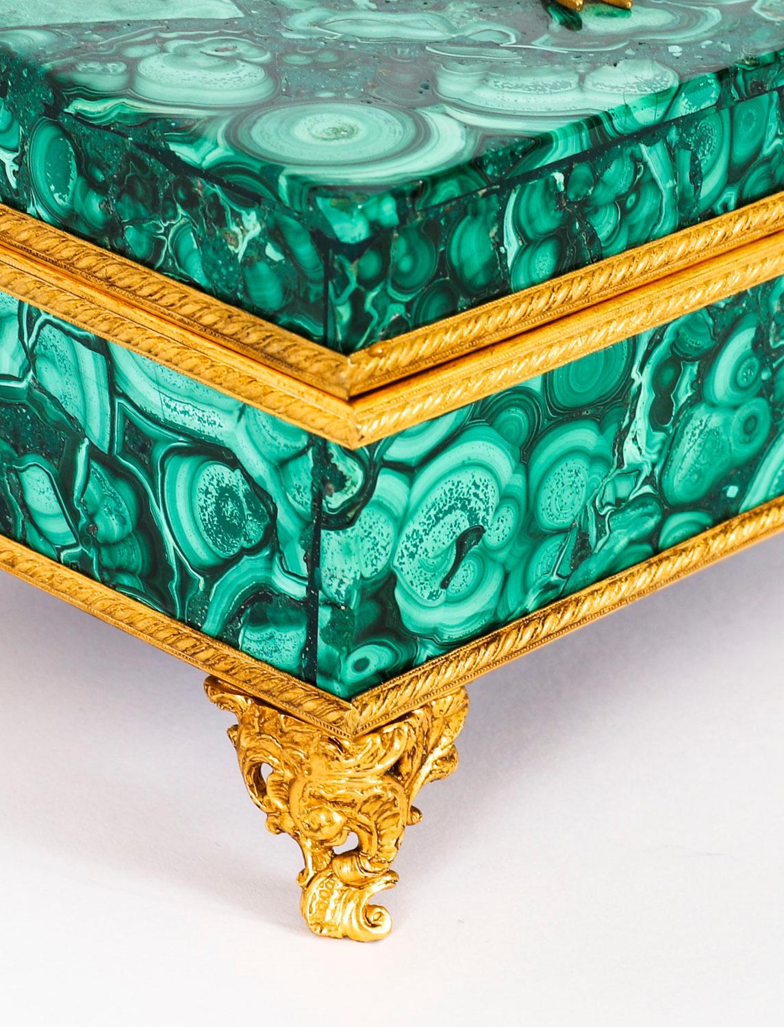 Antique Italian Ormolu Mounted Malachite Lidded Casket 20th Century For Sale 3