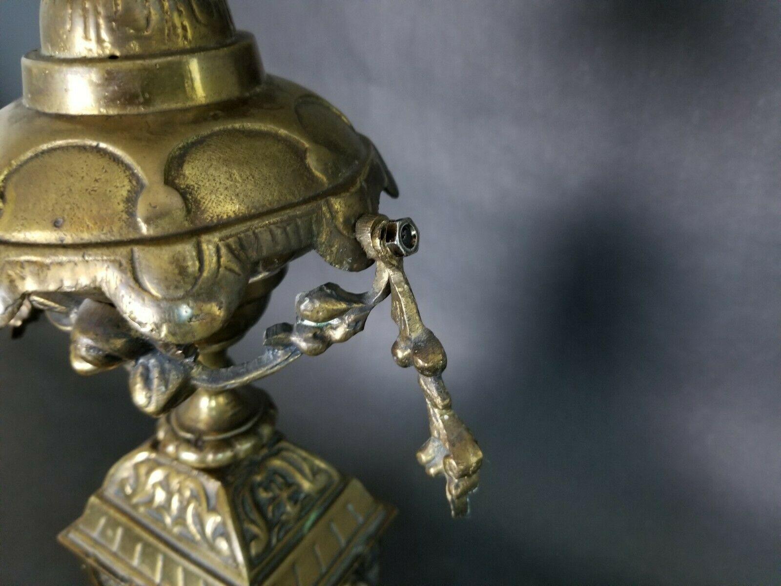 Antike italienische verschnrkelte Bronze-Kandelaber im Louis XV.-Stil des Rokoko mit 6 Punkten im Angebot 5