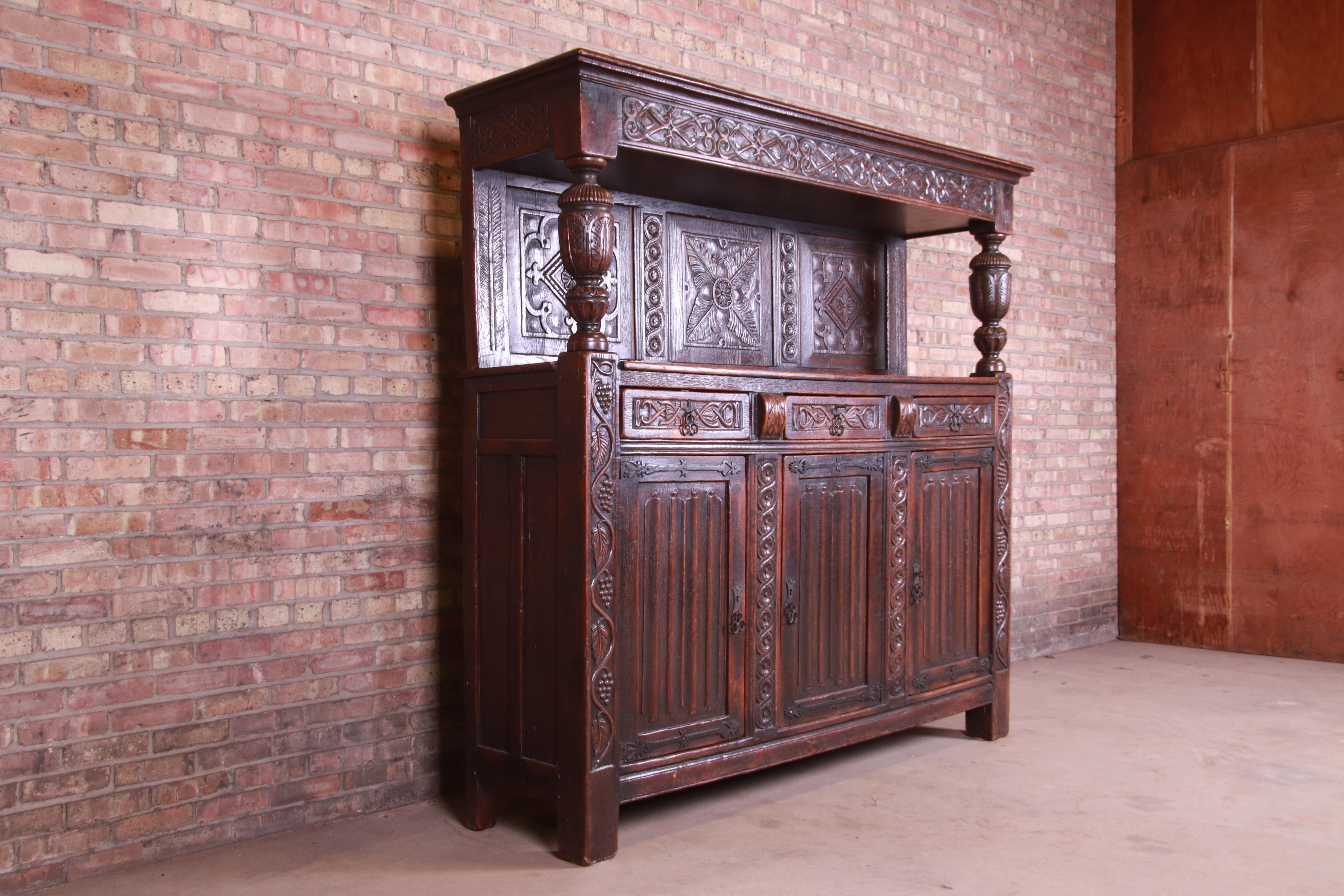 Antique Italian Ornate Carved Oak Sideboard or Bar Cabinet, circa 1800 In Good Condition In South Bend, IN