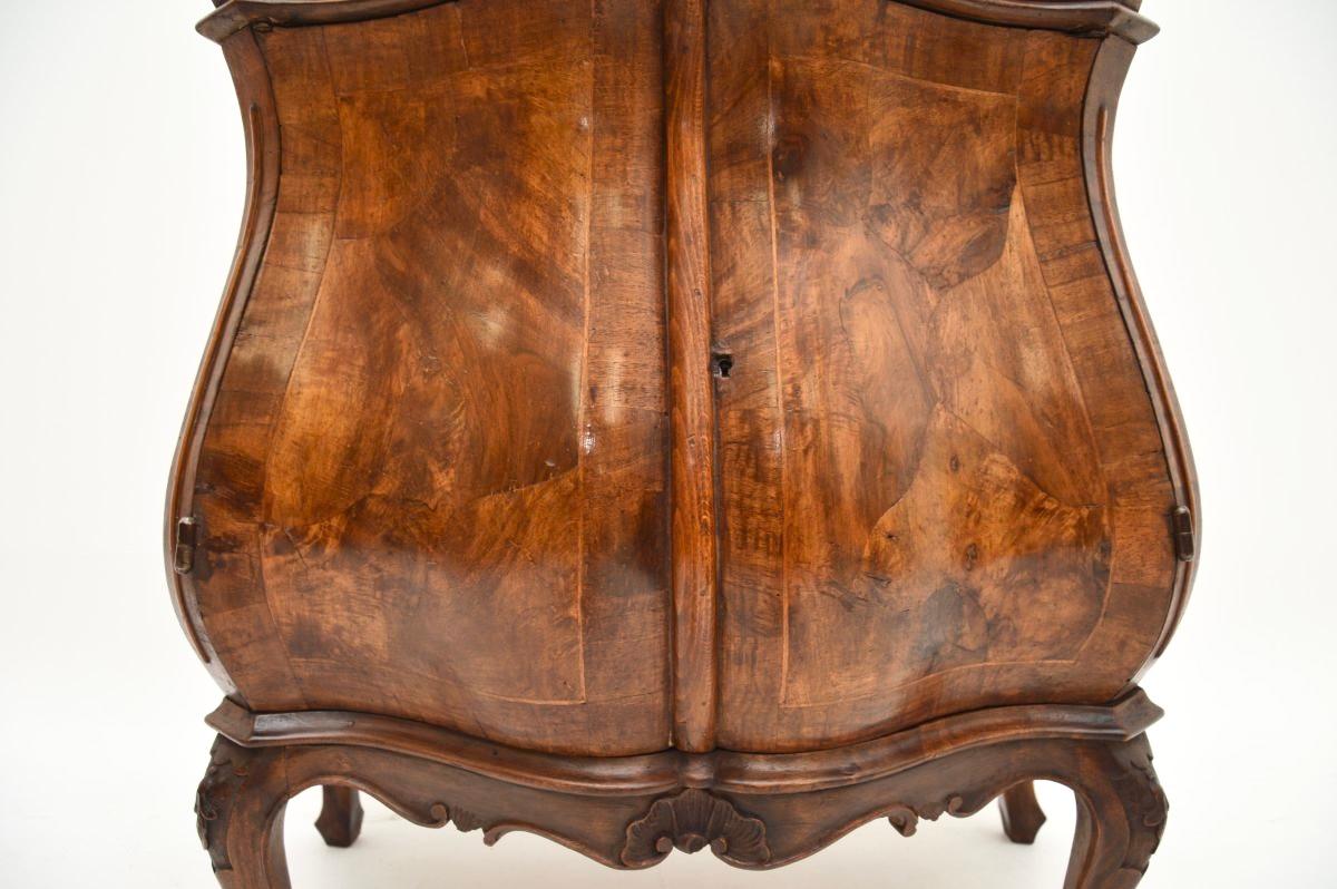 Antique Italian Oyster Veneer Bombe Cabinet For Sale 5
