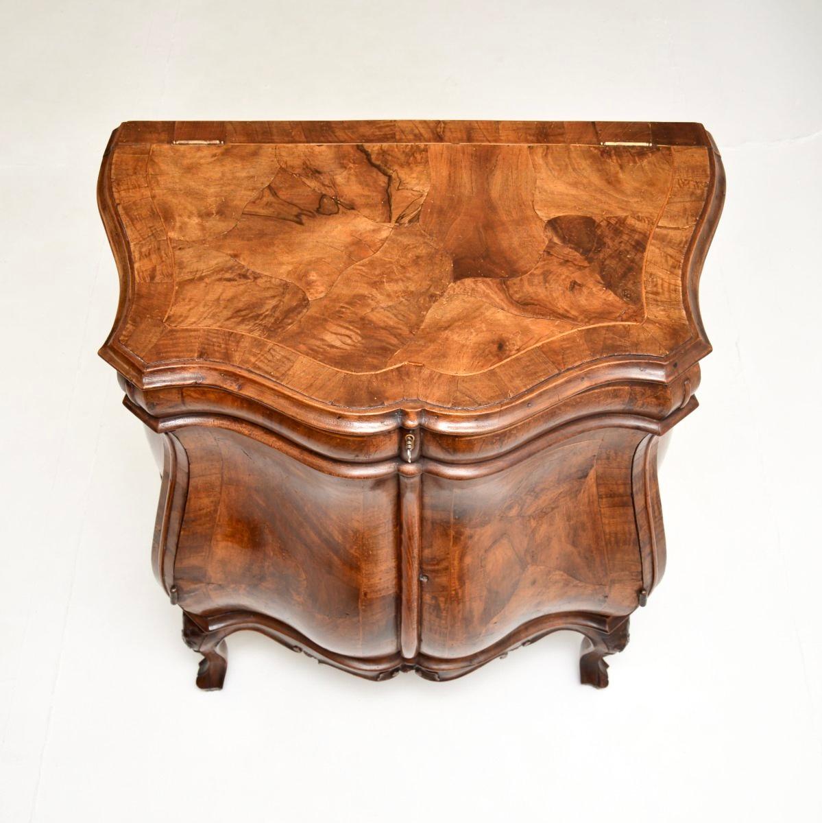 Antique Italian Oyster Veneer Bombe Cabinet For Sale 3