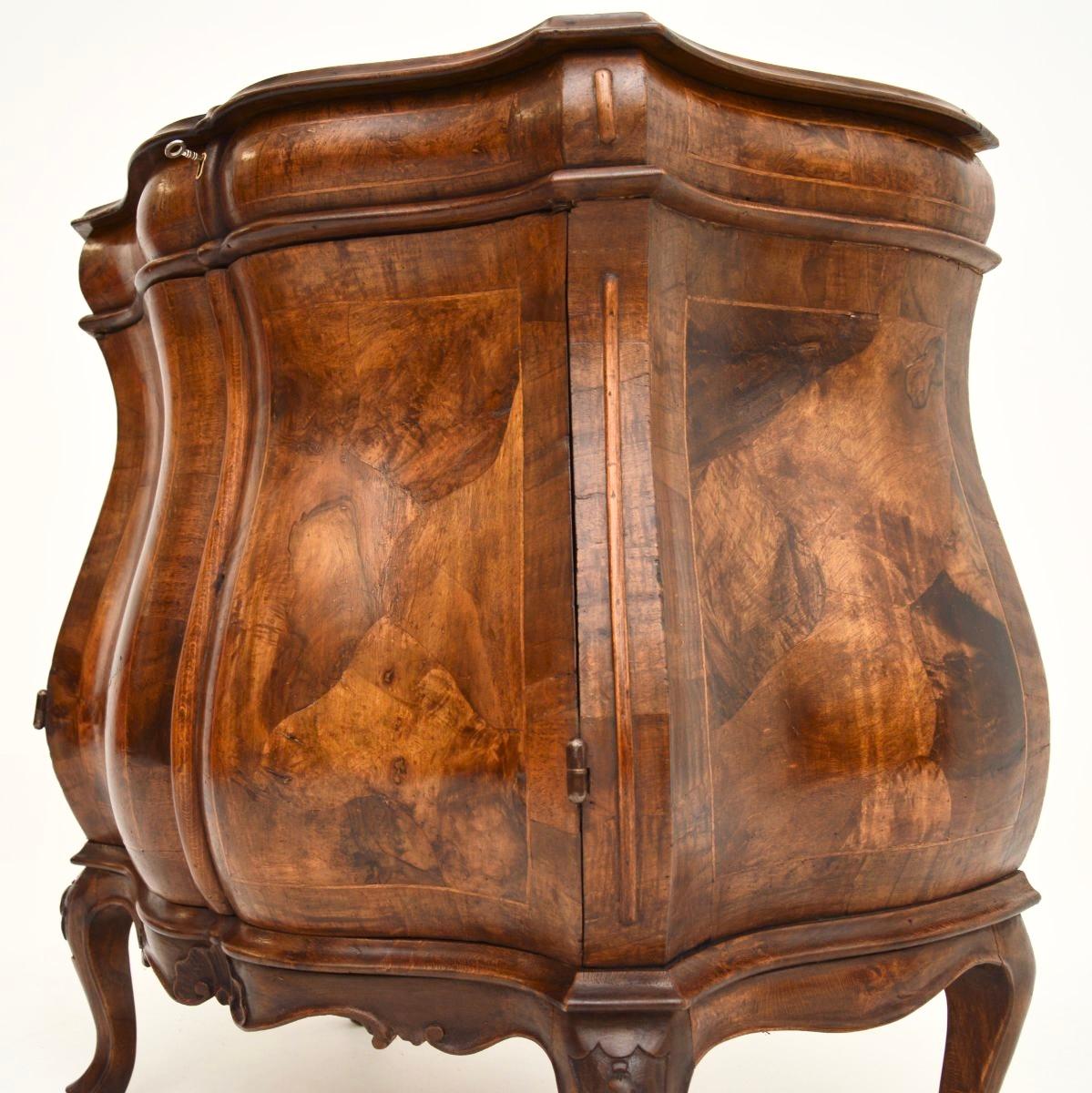 Antique Italian Oyster Veneer Bombe Cabinet For Sale 4