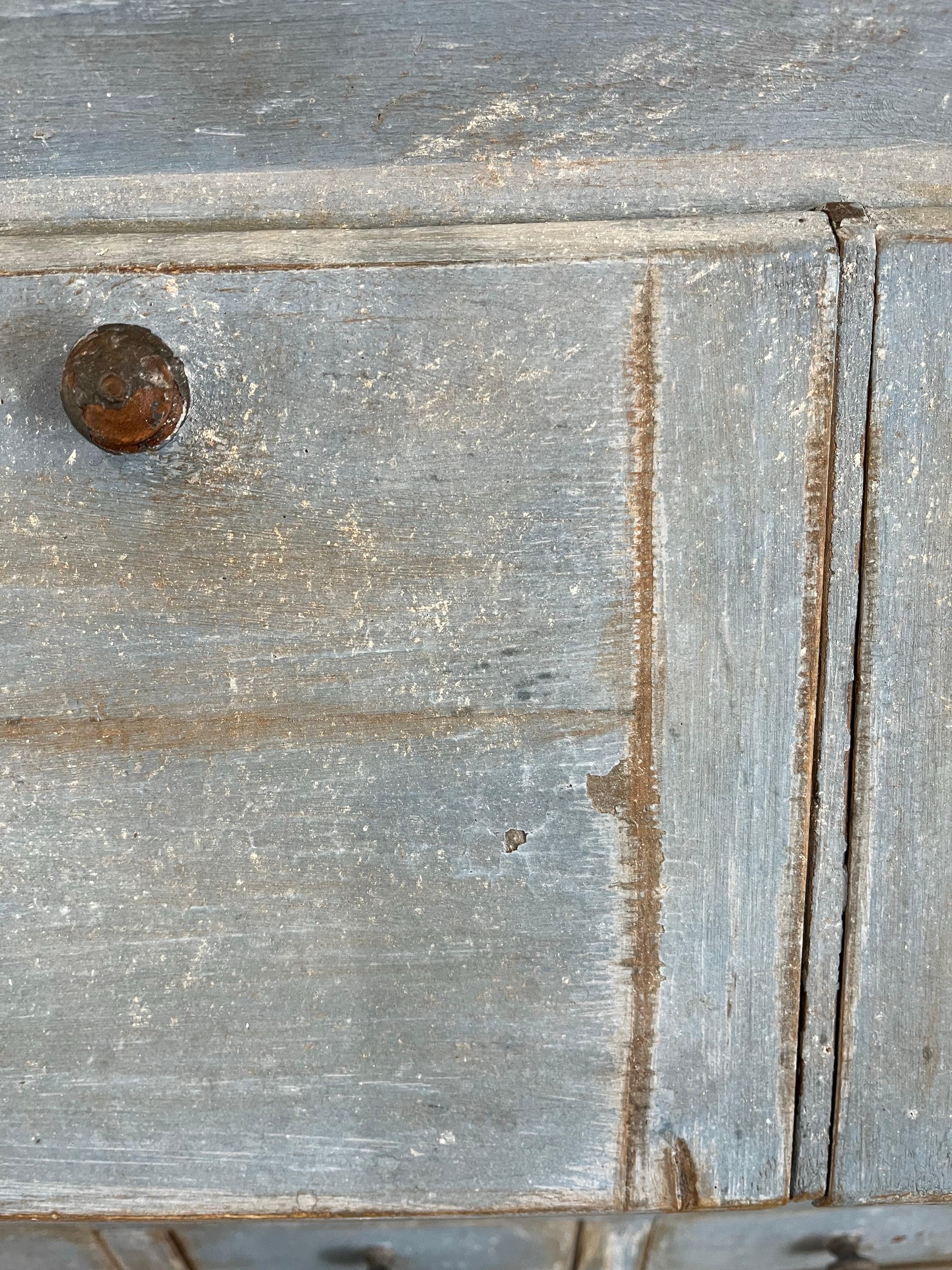 Ancienne armoire italienne en chêne peint / Apothicaire / Armoire de cuisine en vente 8