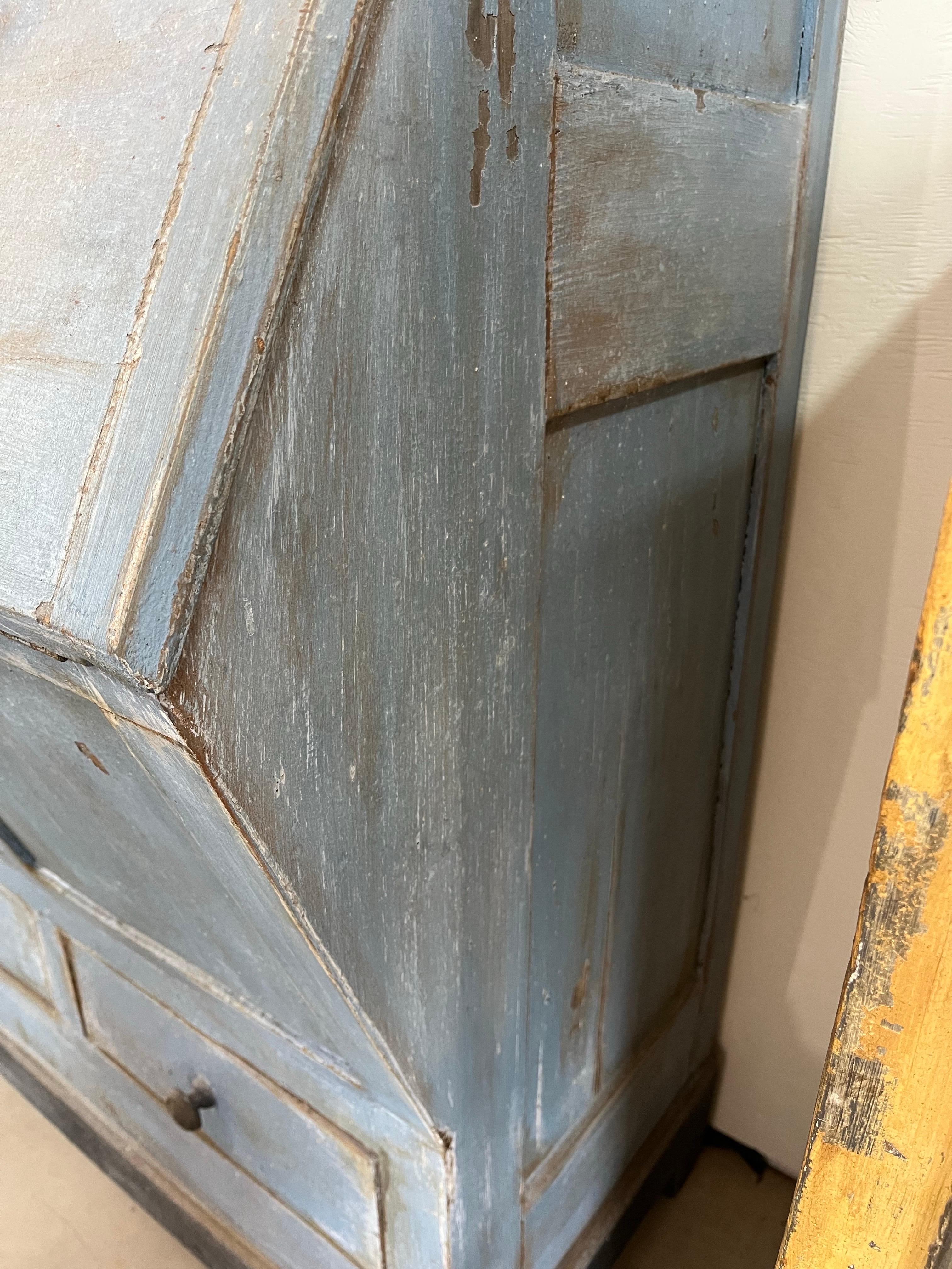 Ancienne armoire italienne en chêne peint / Apothicaire / Armoire de cuisine en vente 1