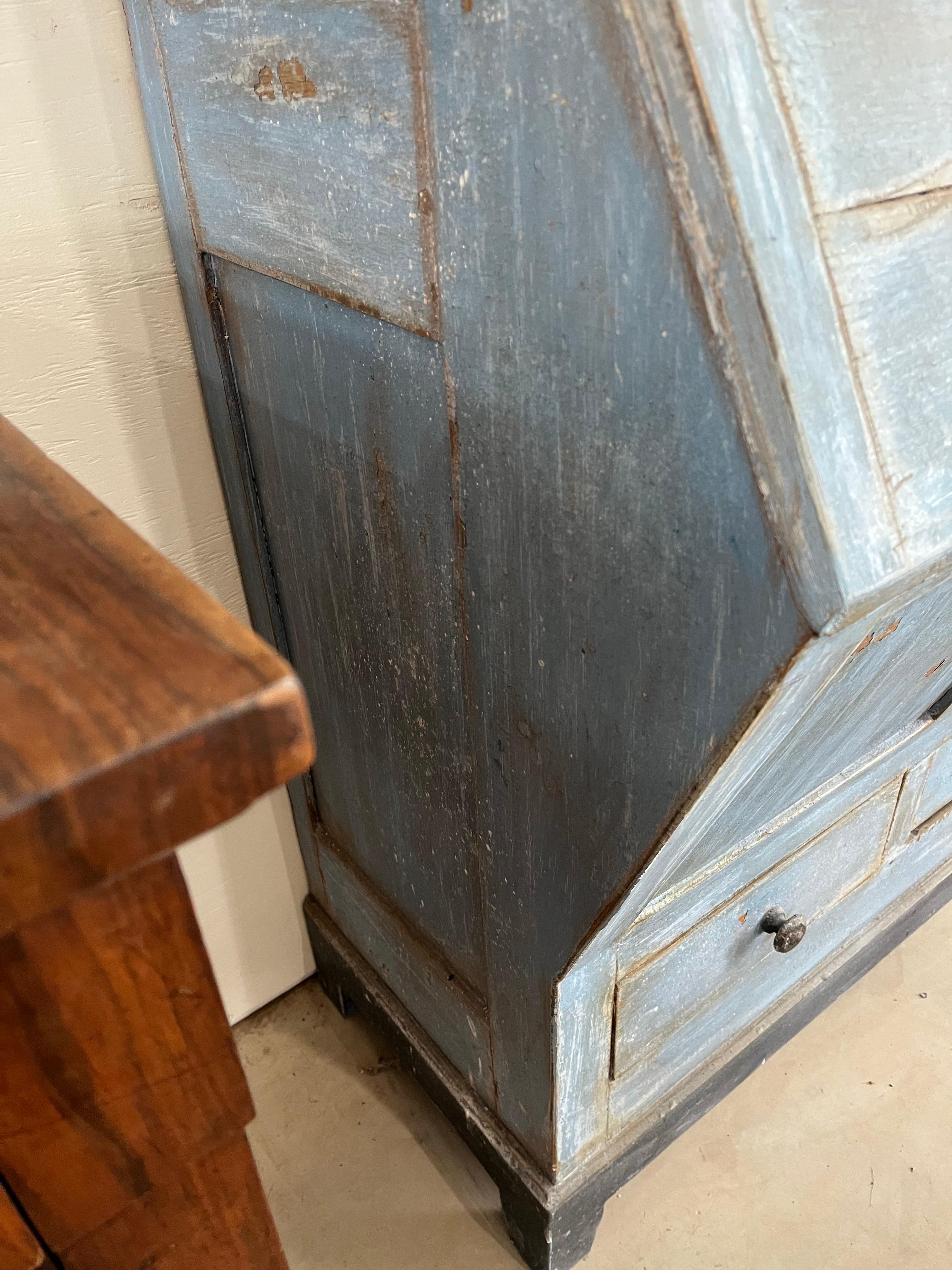 Ancienne armoire italienne en chêne peint / Apothicaire / Armoire de cuisine en vente 2