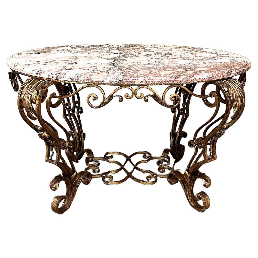 Ancienne table basse italienne en fer forgé peint avec plateau en marbre en vente