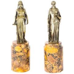 Antique Italian Pair of Grand Tour Bronze Figures of Roman Maidens, 19th Century