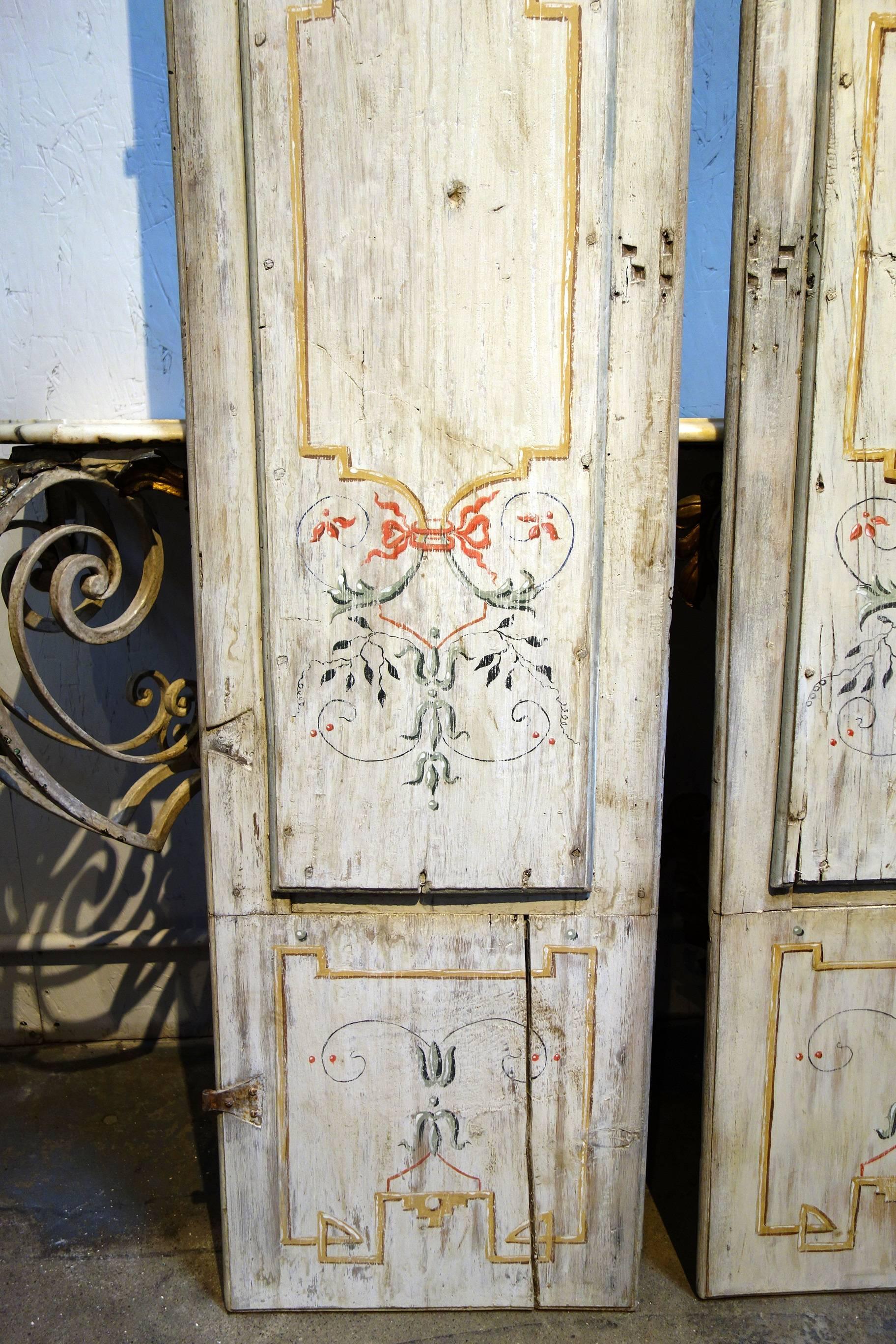 Antique Italian Pair of Hand Painted Door Panels from Arezzo Tuscany Circa 1820 In Good Condition In Encinitas, CA