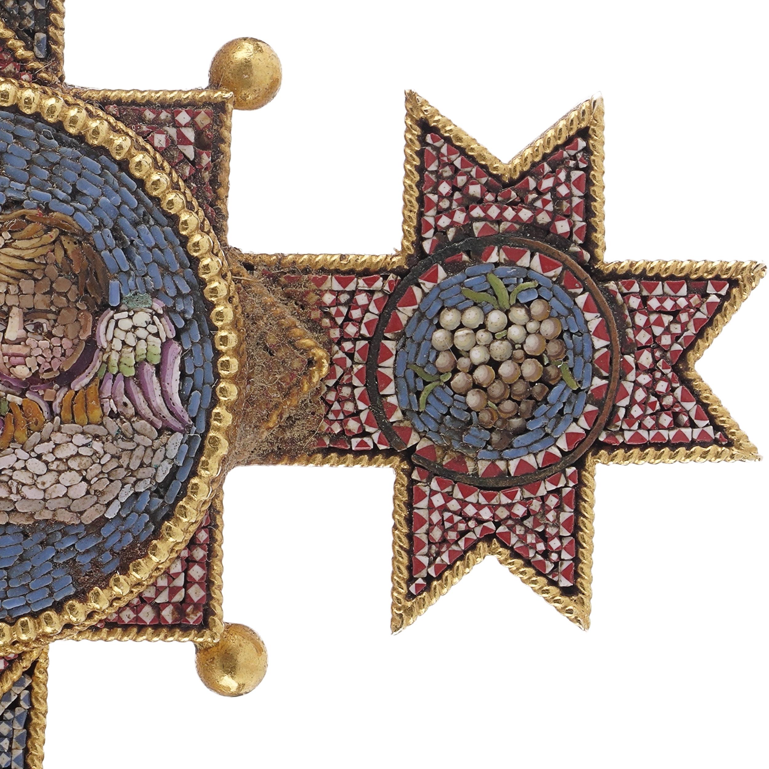 Antique Italian Papal 22K Gold Micro Mosaic Cross Pendant, 1850 - 1860s en vente 7