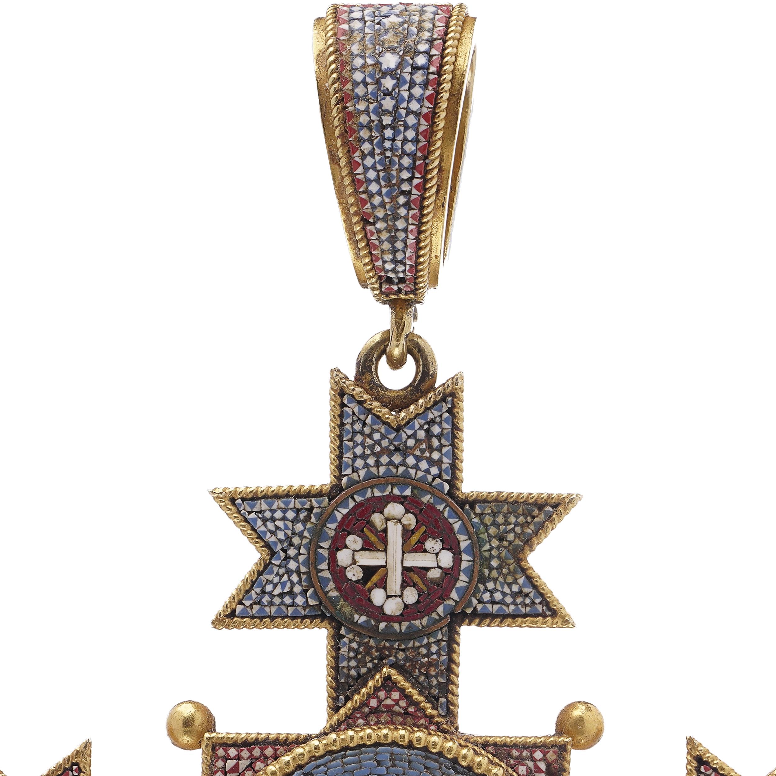 Antique Italian Papal 22K Gold Micro Mosaic Cross Pendant, 1850 - 1860s en vente 5