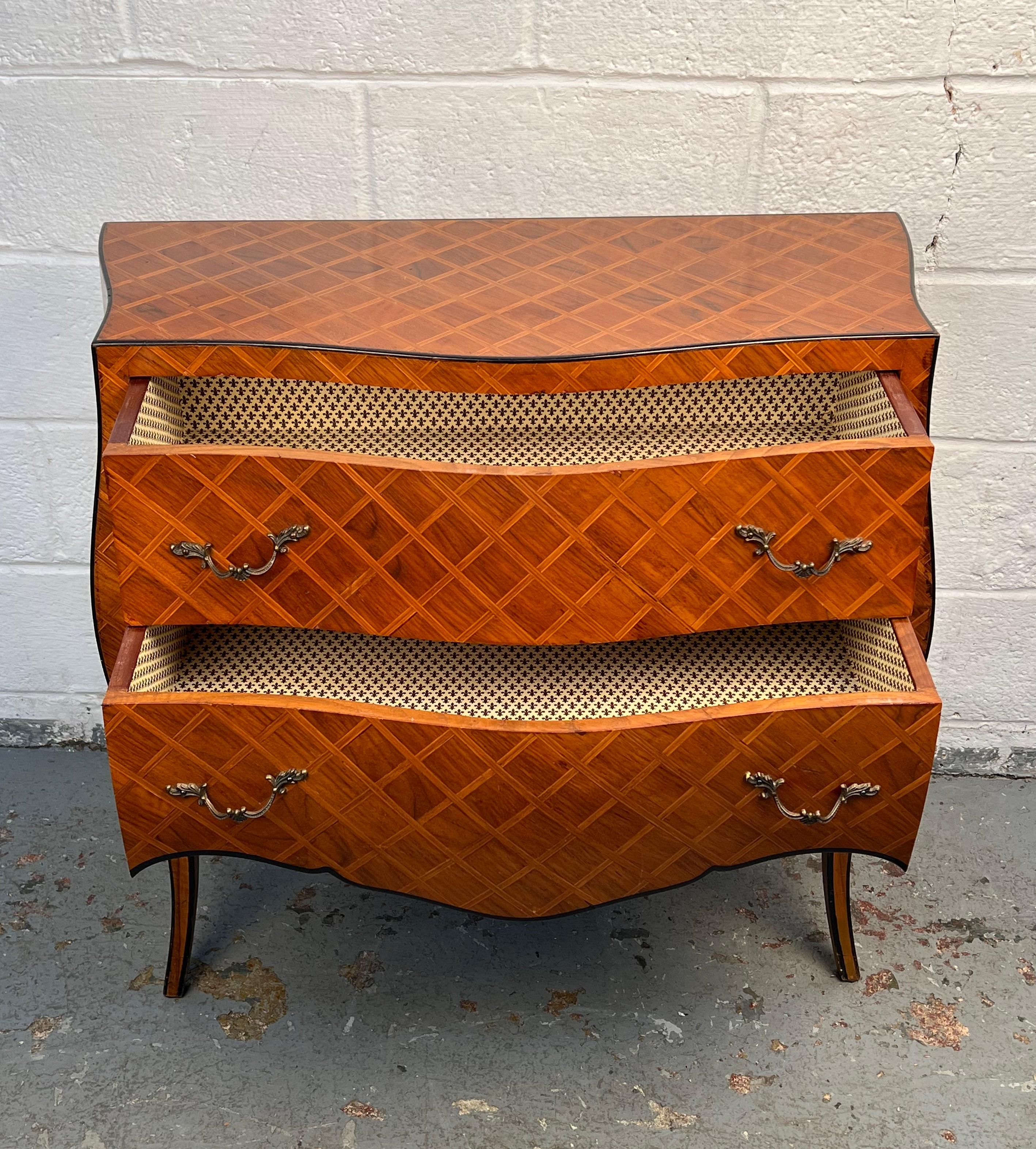 Antique Italian Parquetry Commode In Good Condition For Sale In Brooklyn, NY
