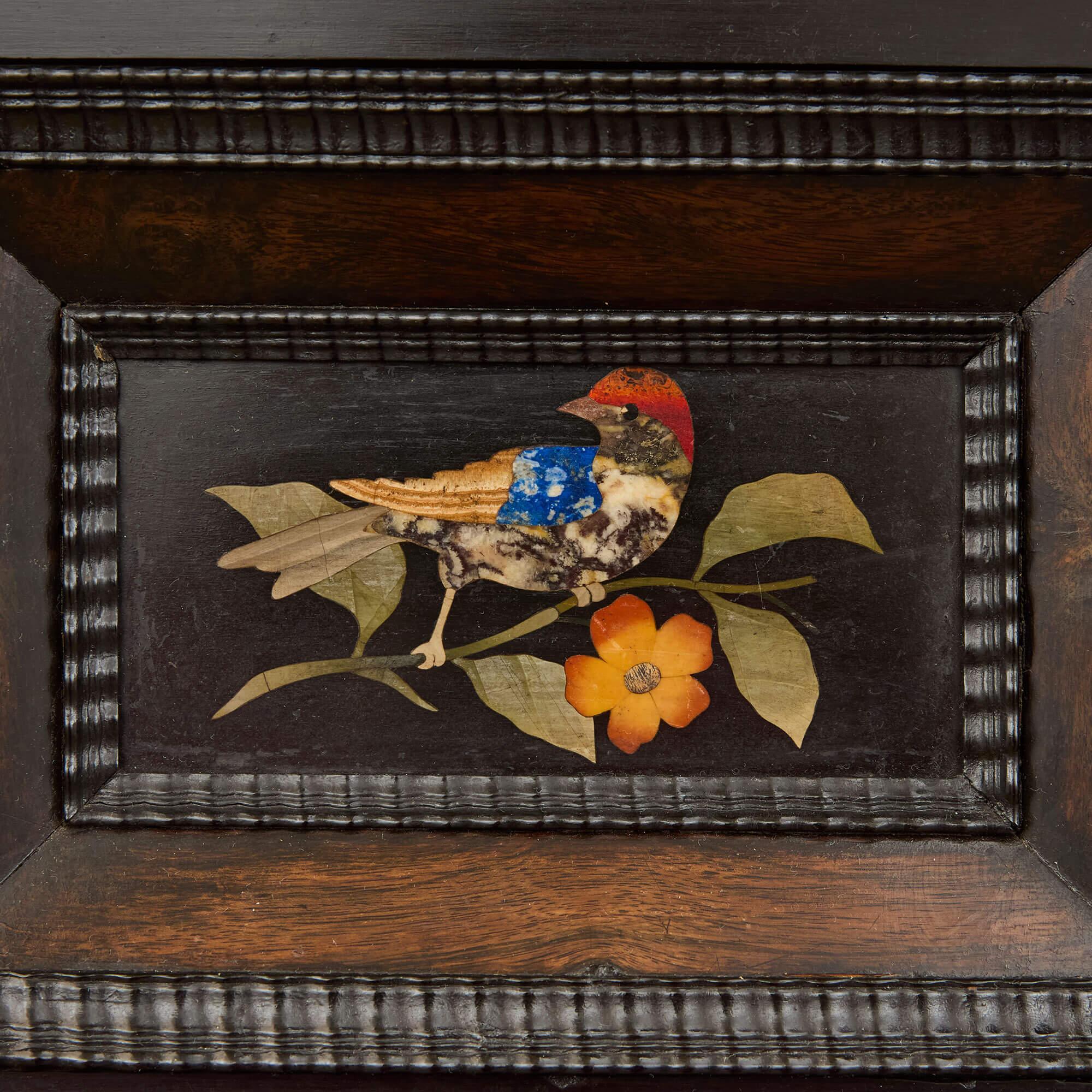 Antiguo Armario Italiano de Pietra Dura de Madera Ormolu sobre Pie en venta 3