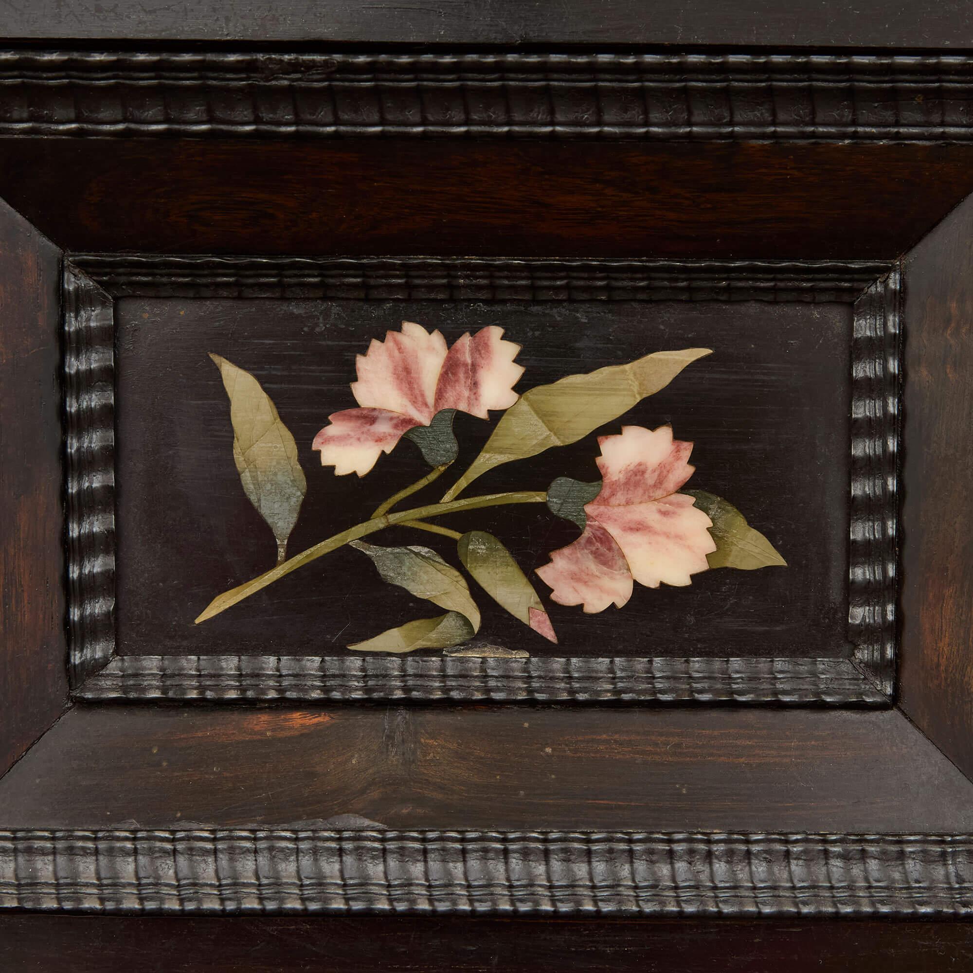 Antiguo Armario Italiano de Pietra Dura de Madera Ormolu sobre Pie en venta 4